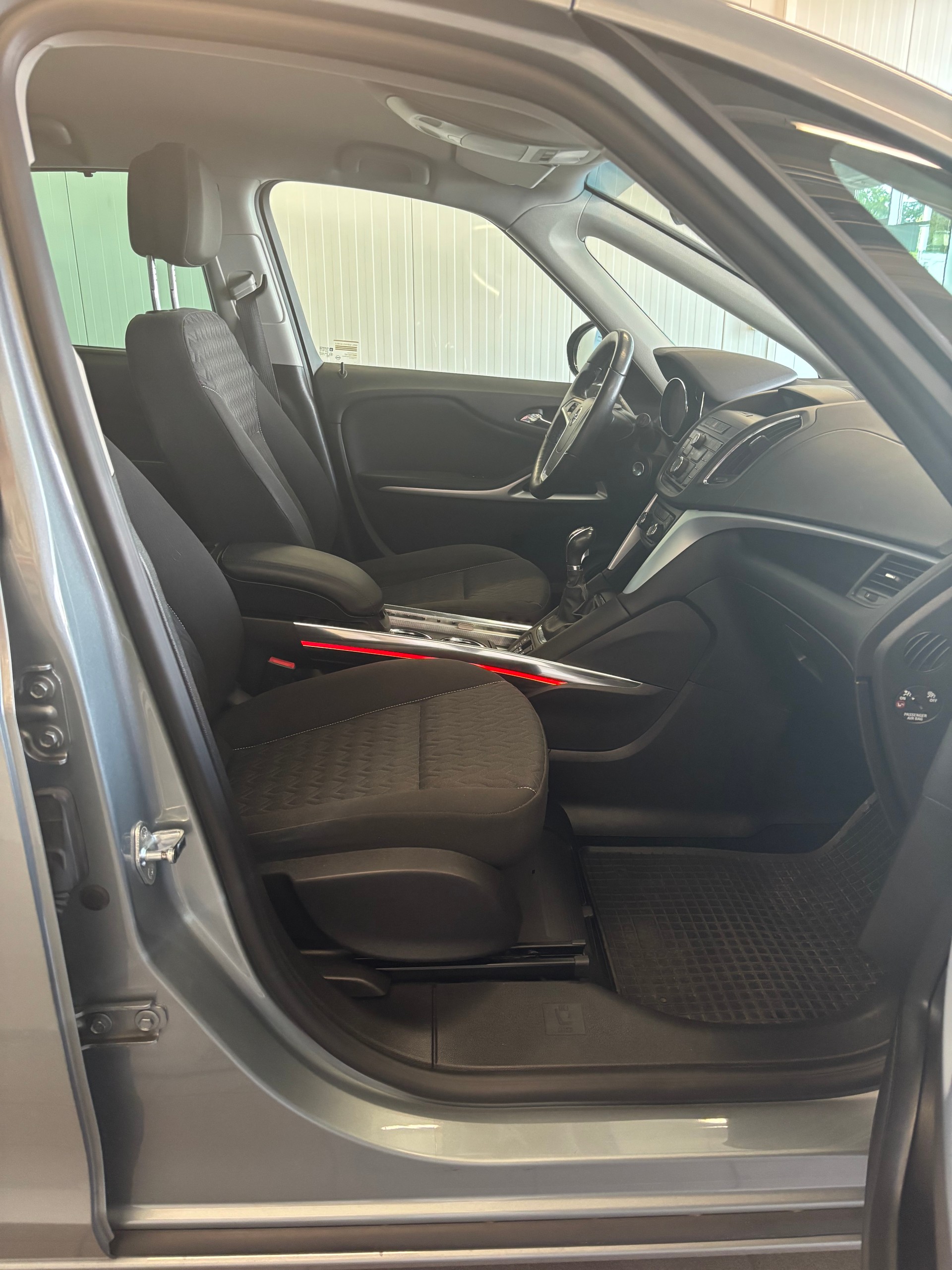 OPEL Zafira Tourer 1.6i 16V Turbo Sport Automatic-image-11