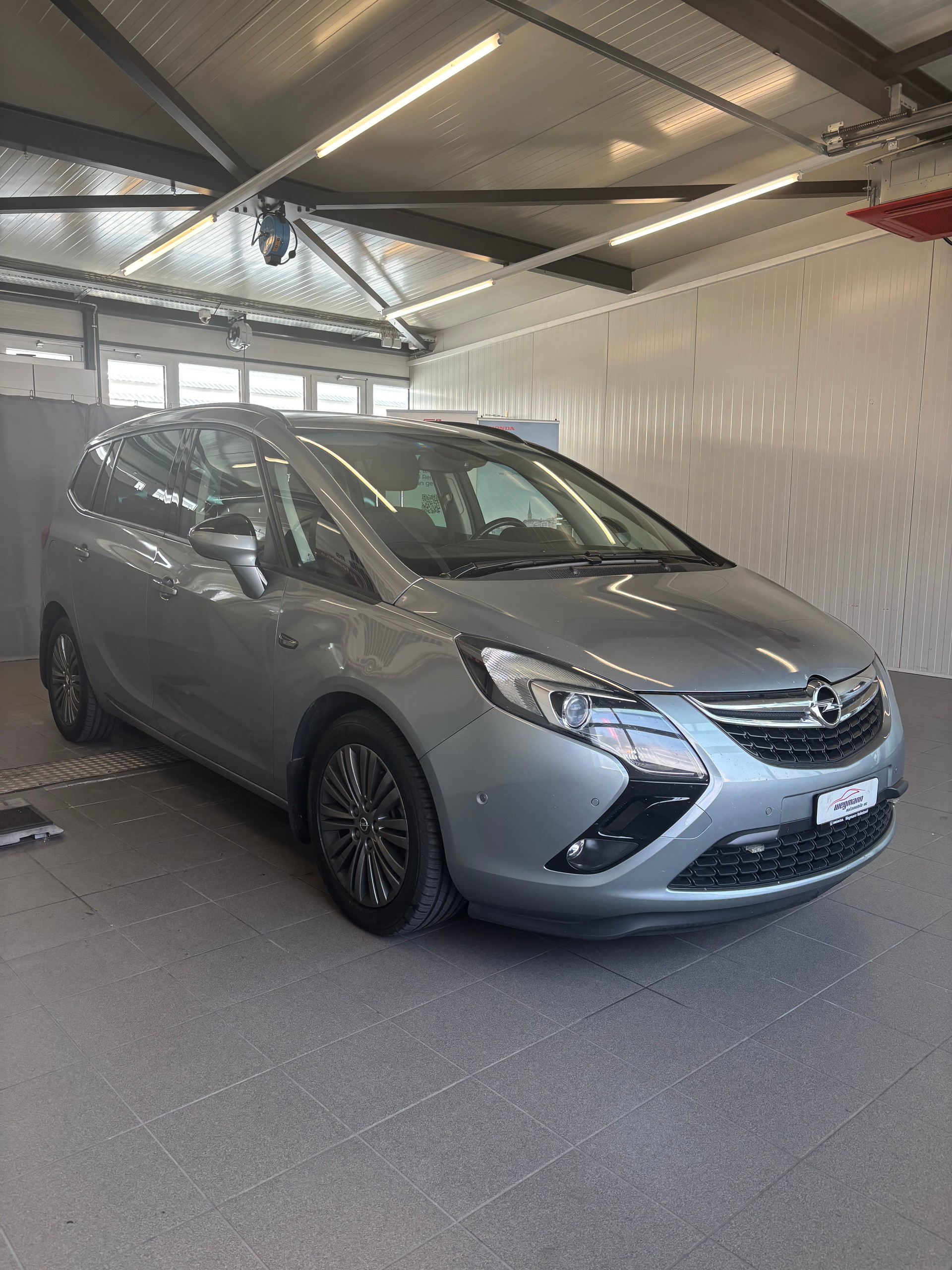 OPEL Zafira Tourer 1.6i 16V Turbo Sport Automatic-image-2