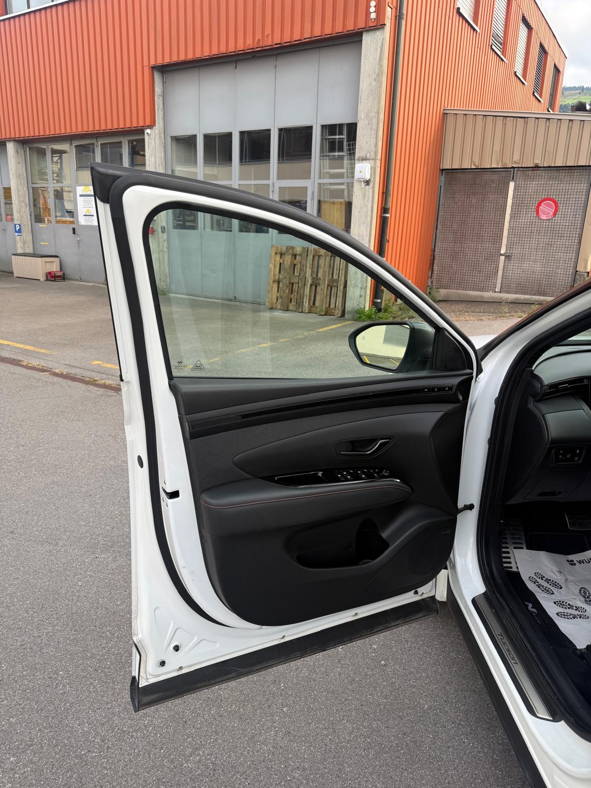 HYUNDAI Tucson 1.6 TGDI HEV N Line 4WD-image-12