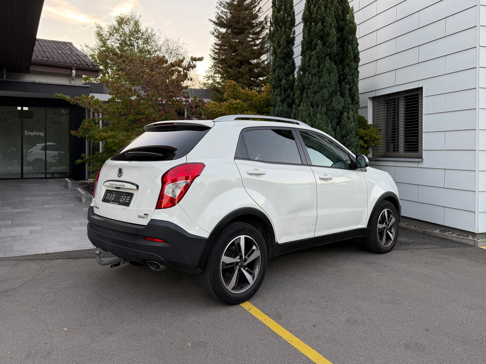 KGM-SsangYong Korando 2.2 e-XDi Sapphire 4x4 4WD Automatic *inkl. Anhängerkupplung*-image-3