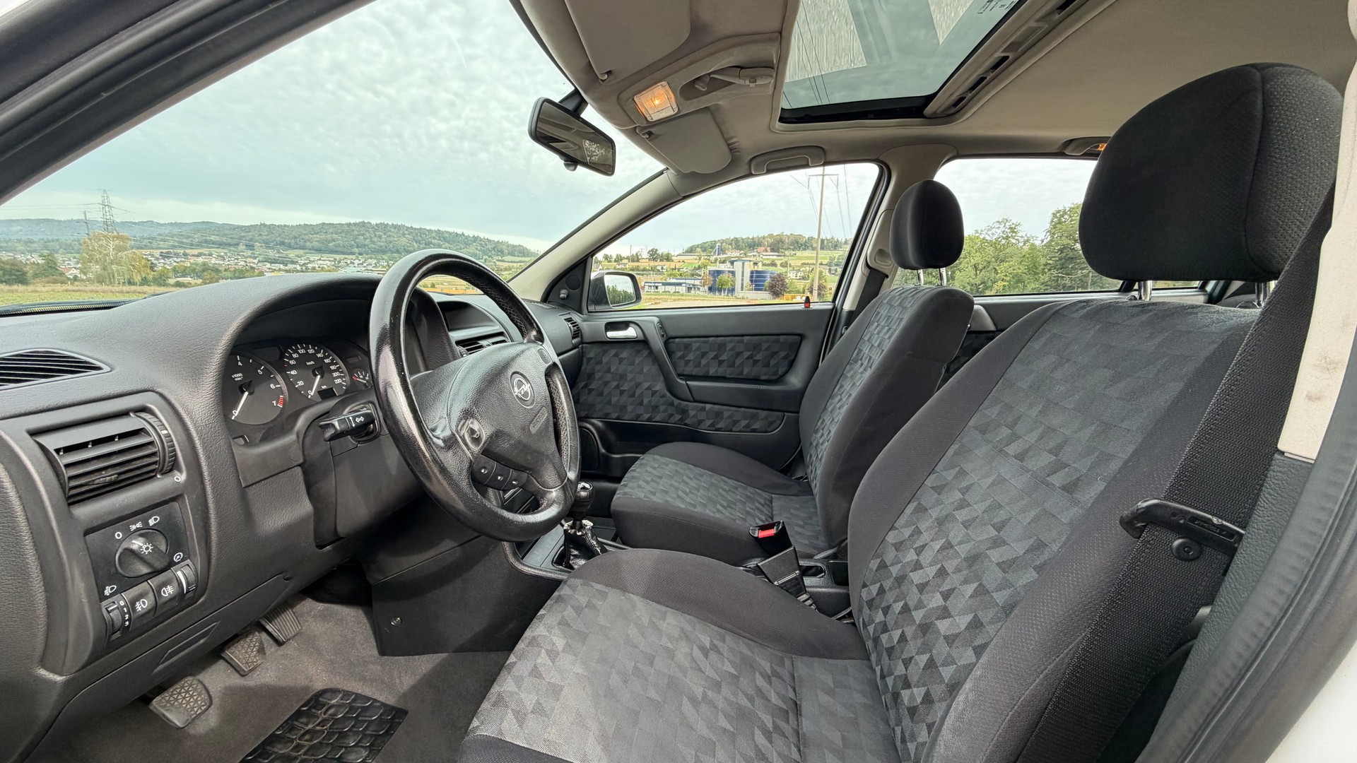 OPEL Astra 1.6i 16V Comfort-image-7