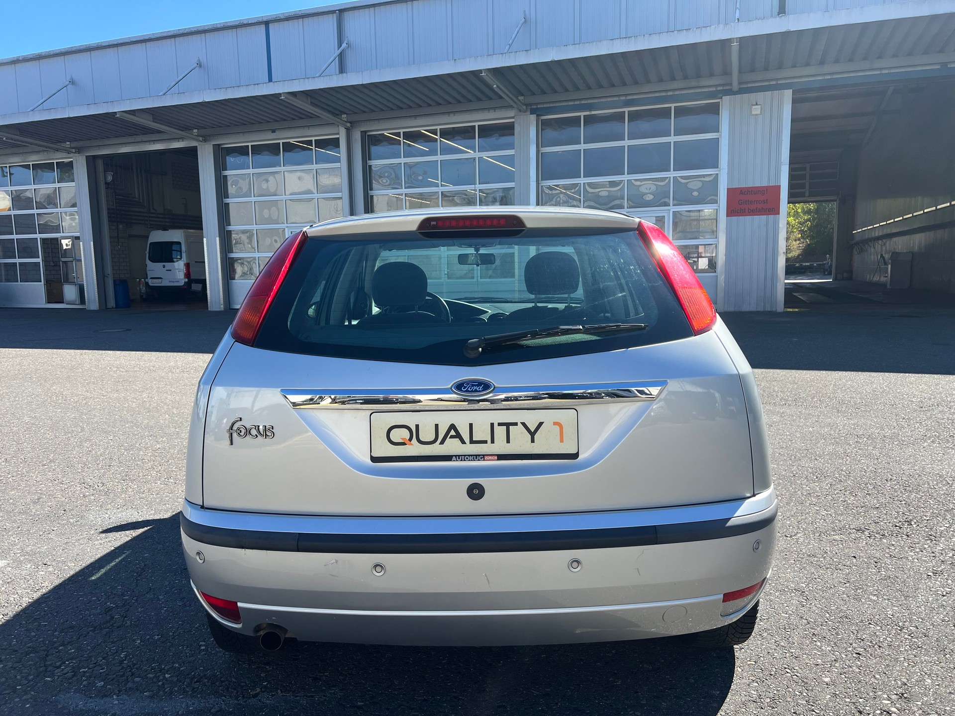 FORD Focus 2.0i 16V Carving-image-4