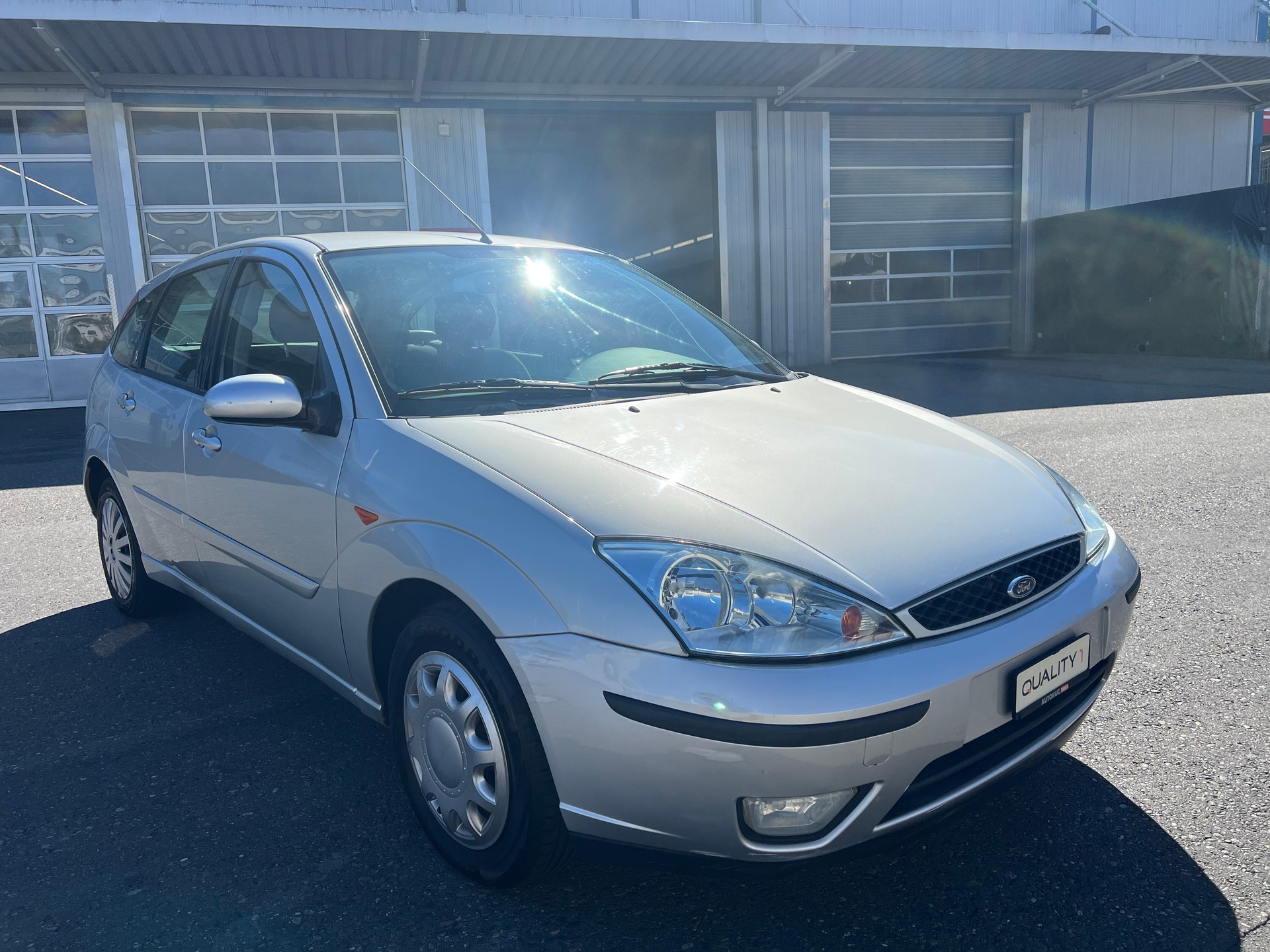 FORD Focus 2.0i 16V Carving-image-1