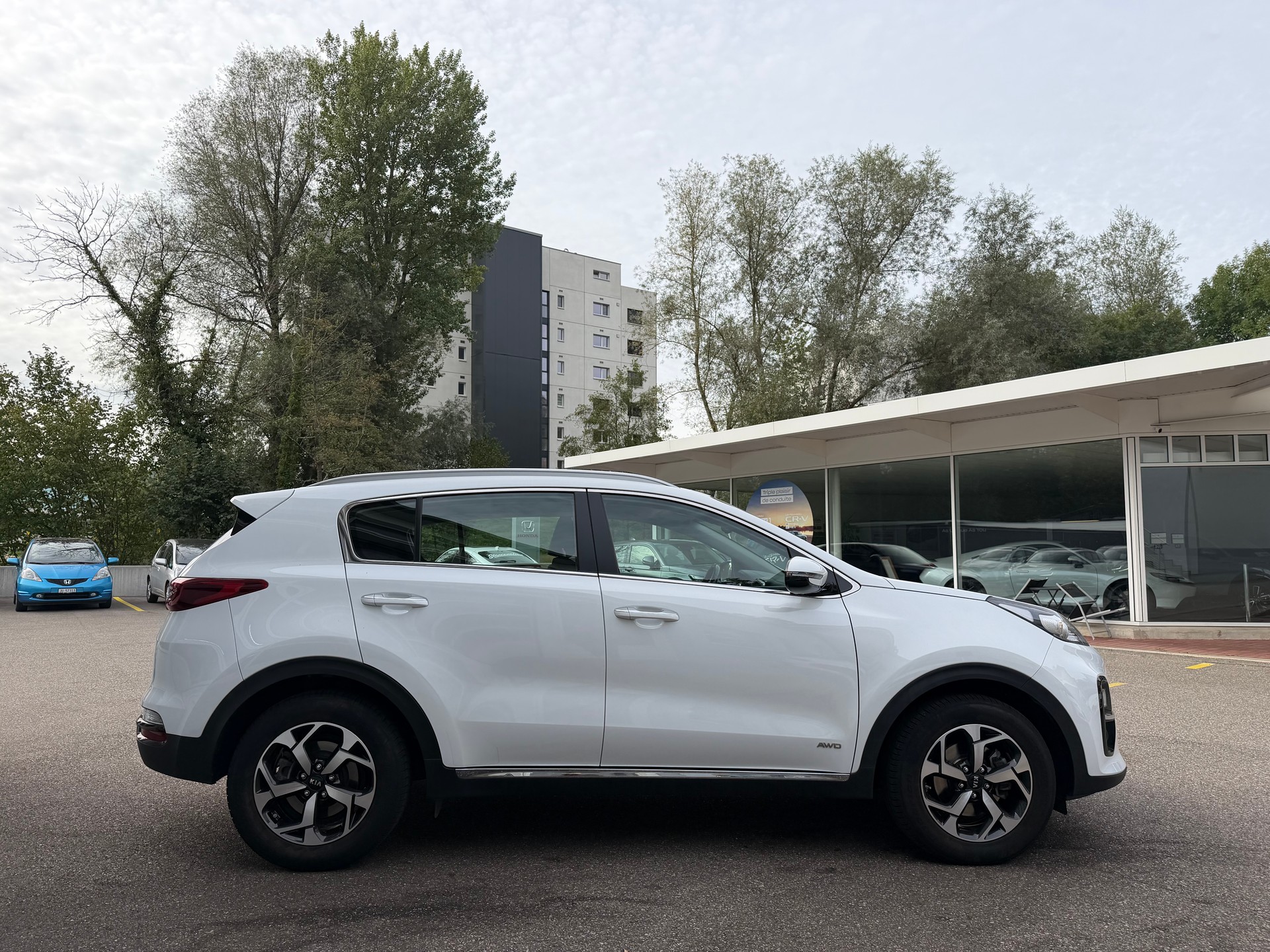 KIA Sportage 1.6 T-GDi Trend 4WD Automat-image-8