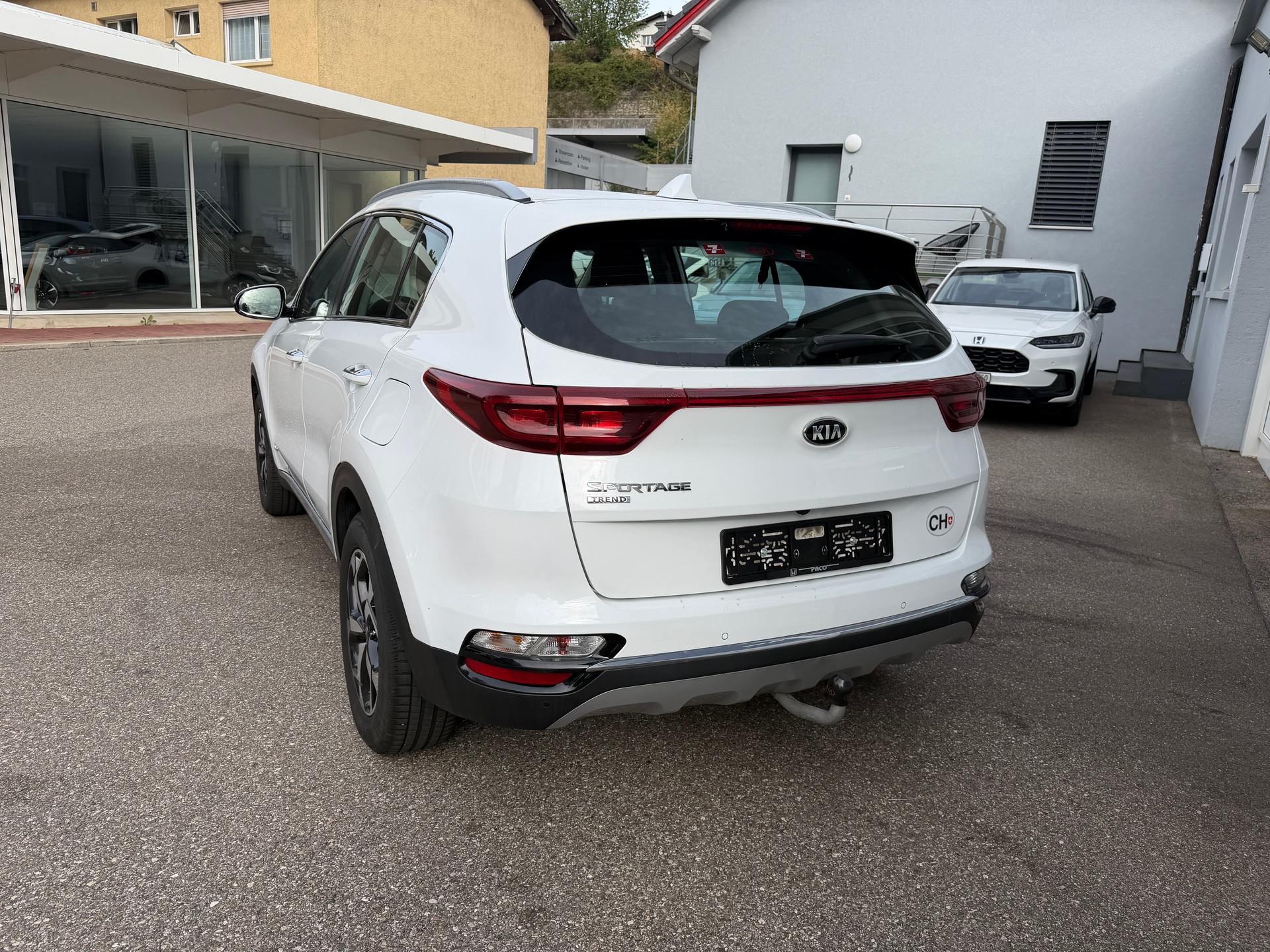 KIA Sportage 1.6 T-GDi Trend 4WD Automat-image-6