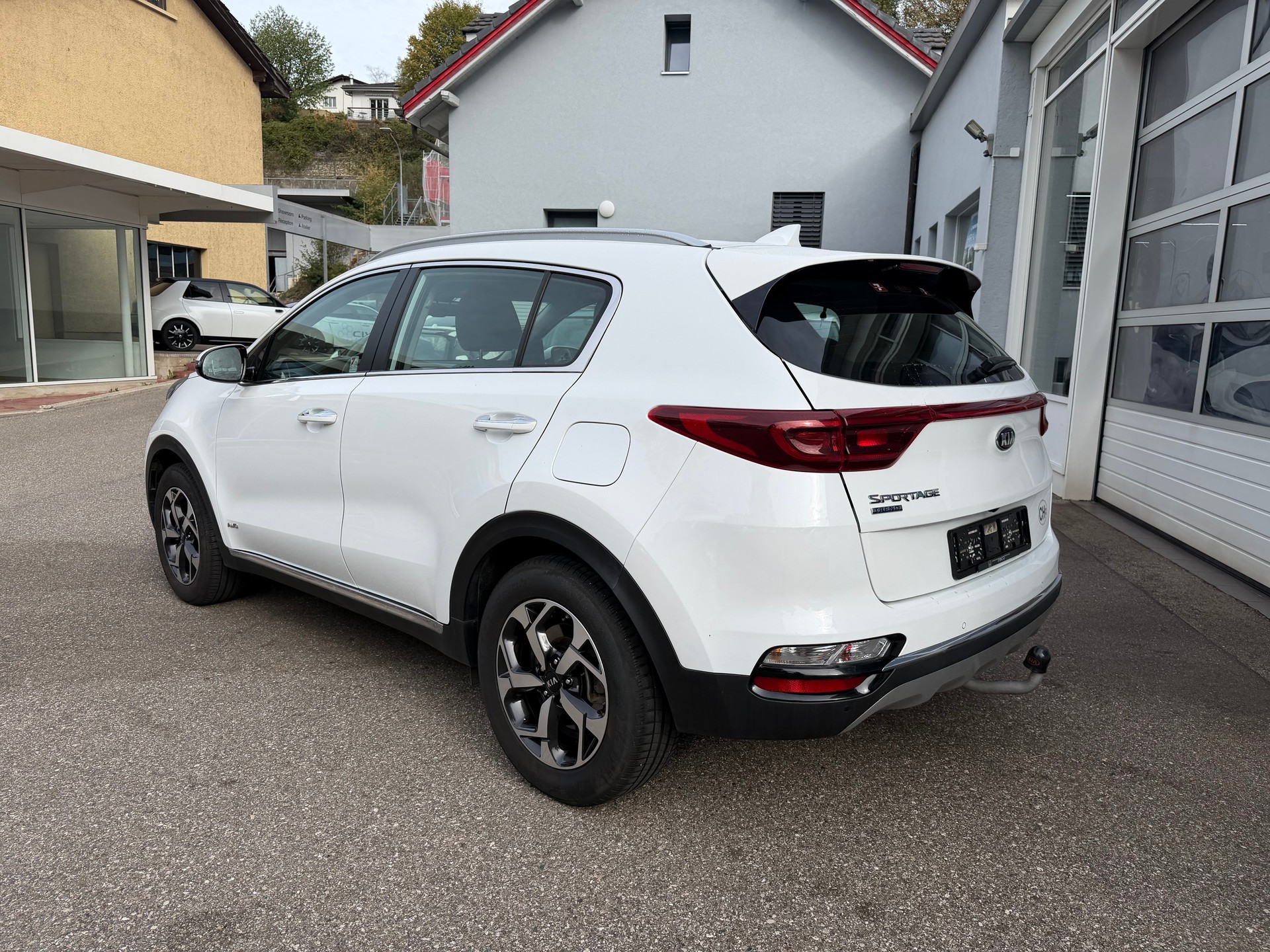 KIA Sportage 1.6 T-GDi Trend 4WD Automat-image-5