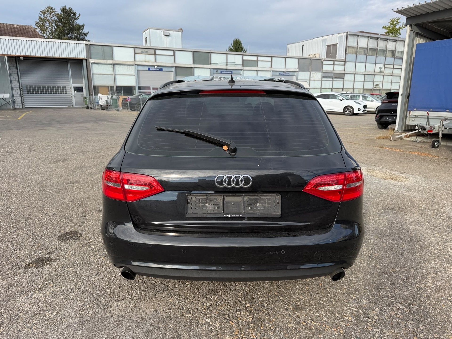 AUDI A4 Avant 2.0 TFSI quattro-image-2