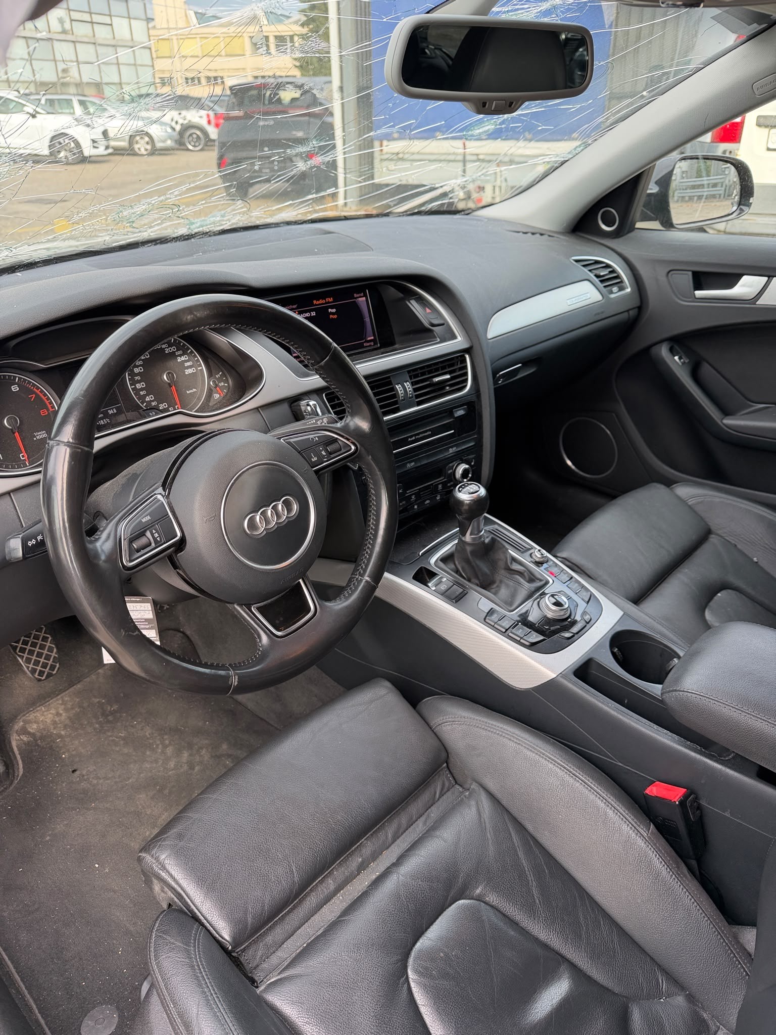 AUDI A4 Avant 2.0 TFSI quattro-image-7