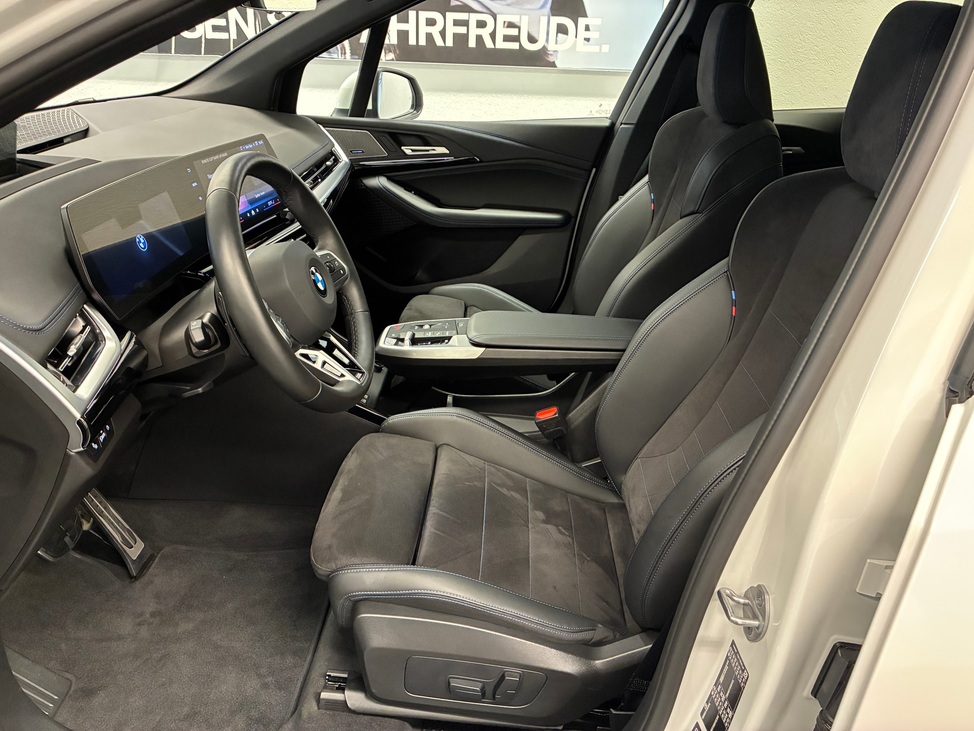 BMW 223i xDrive Active Tourer M Sport-image-7