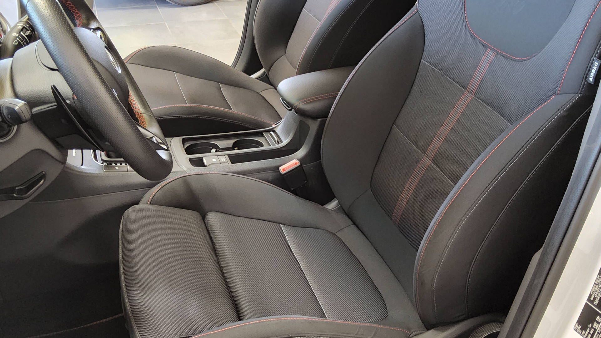 HYUNDAI i30 Wagon 1.5 T-GDi N-Line-image-14