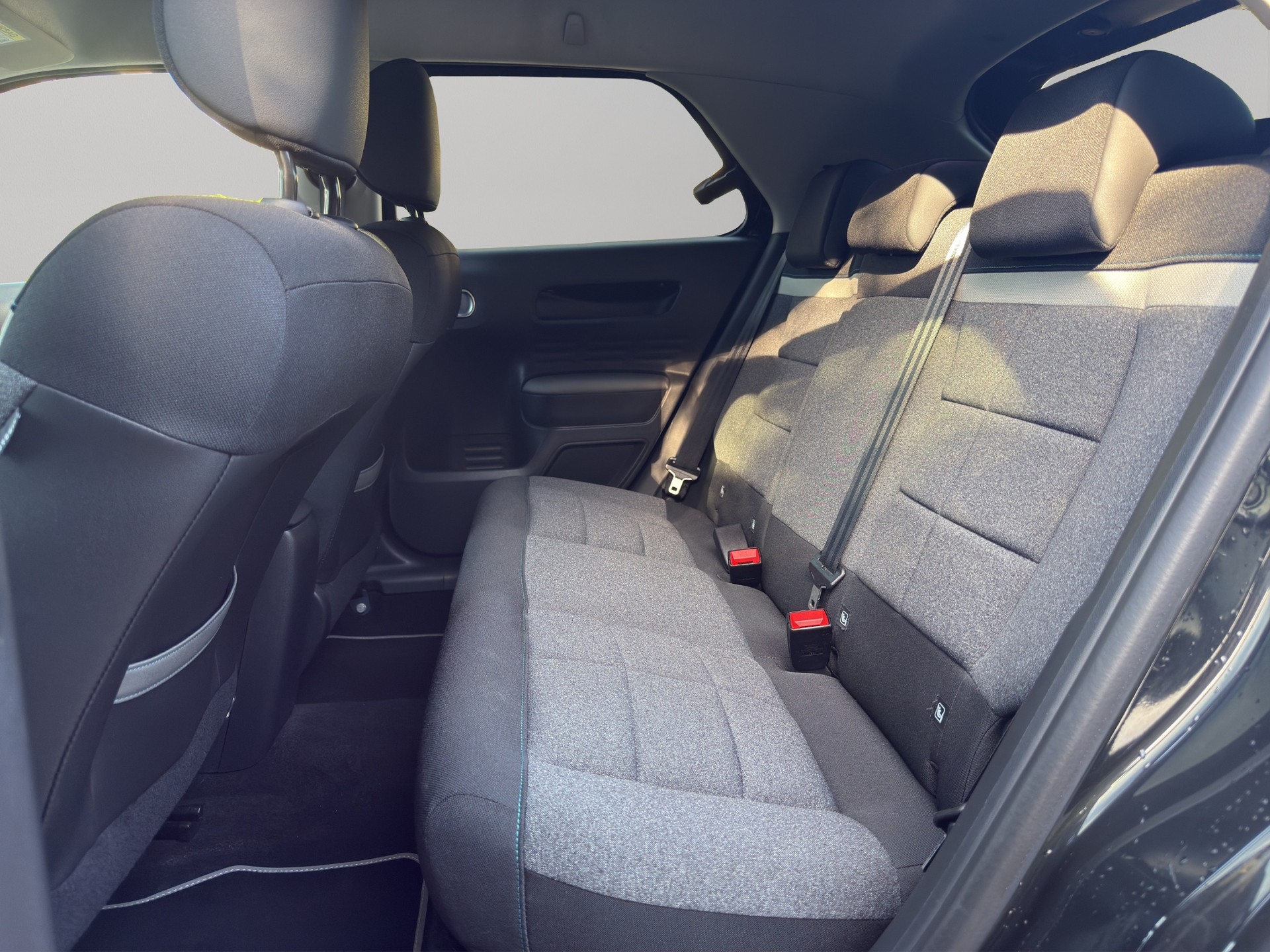 CITROEN C4 Cactus 1.2 Pure Tech Feel EAT6-image-15
