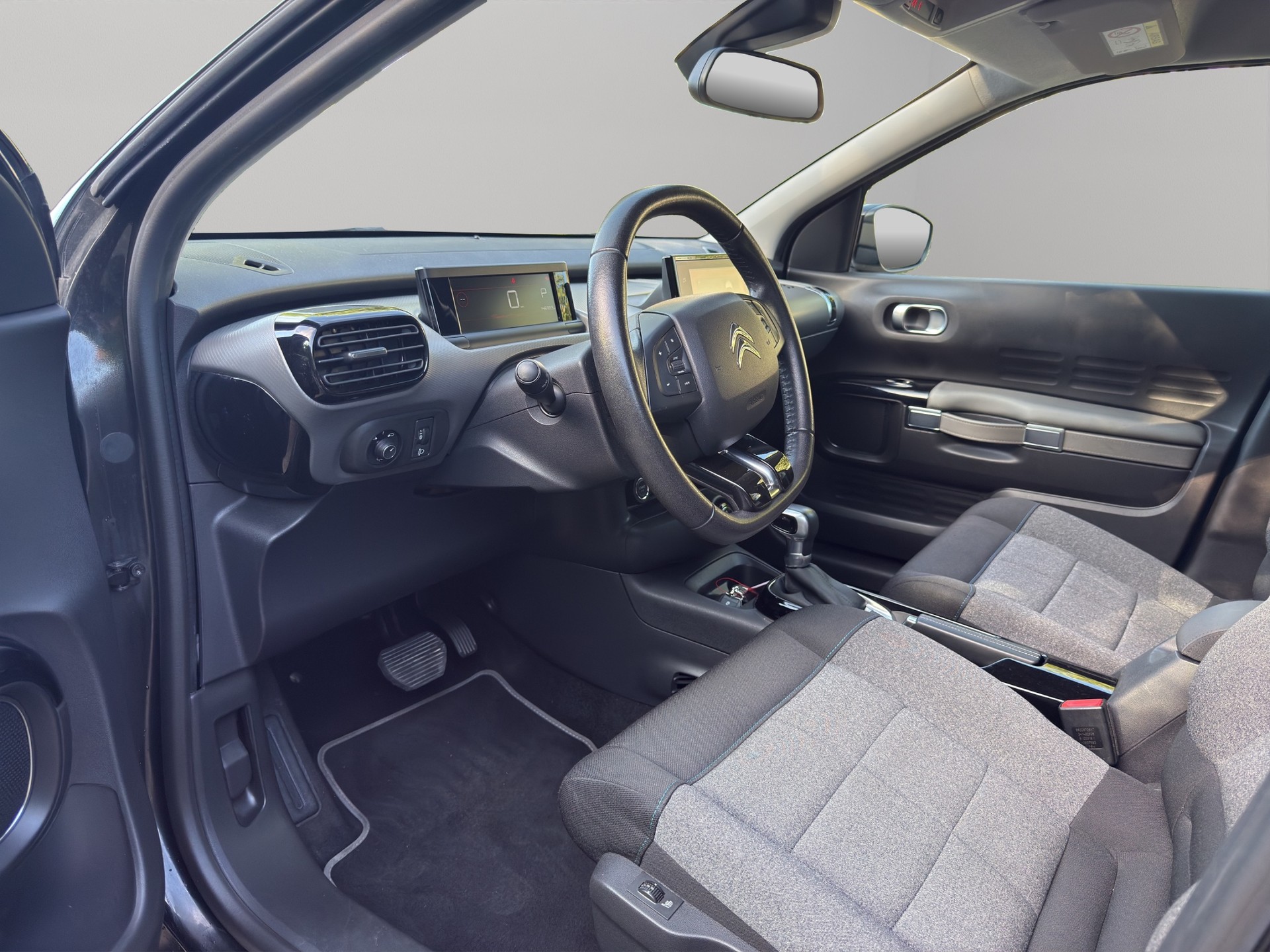 CITROEN C4 Cactus 1.2 Pure Tech Feel EAT6-image-12