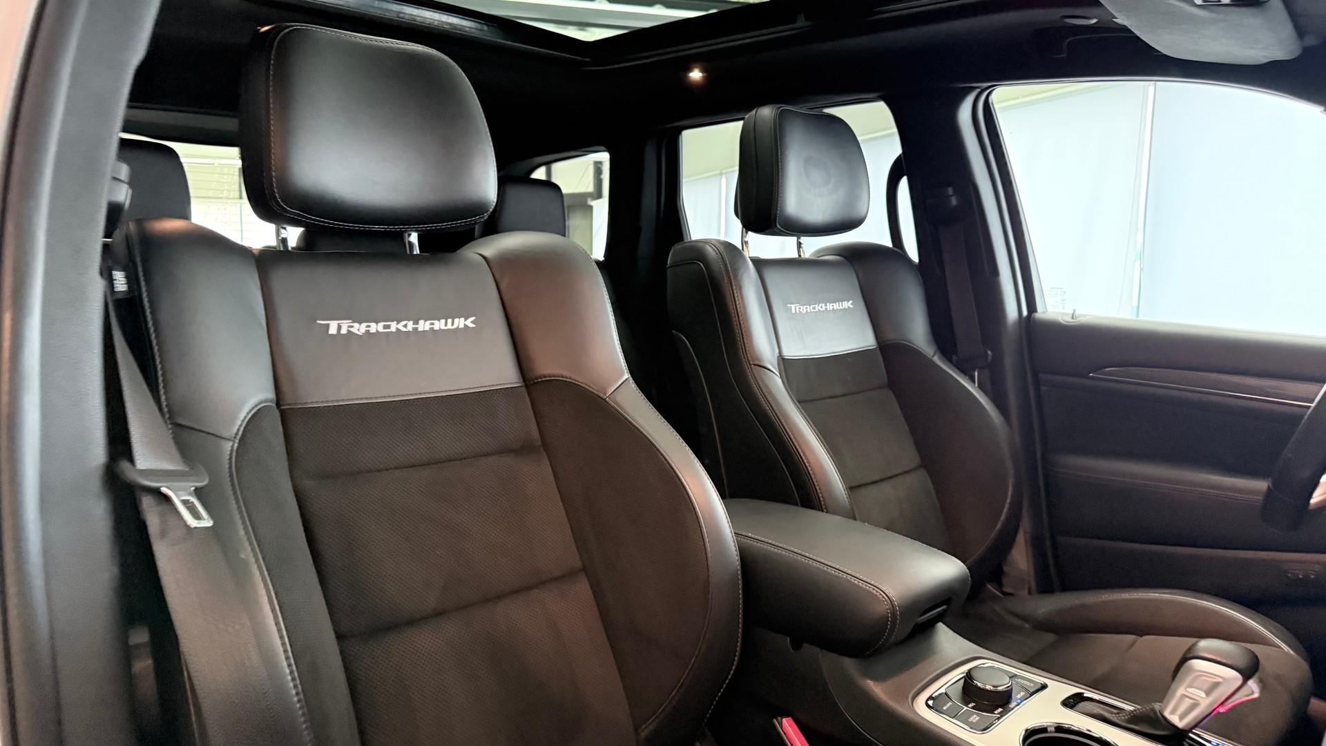 JEEP Grand Cherokee 6.2 V8 HEMI Trackhawk-image-26