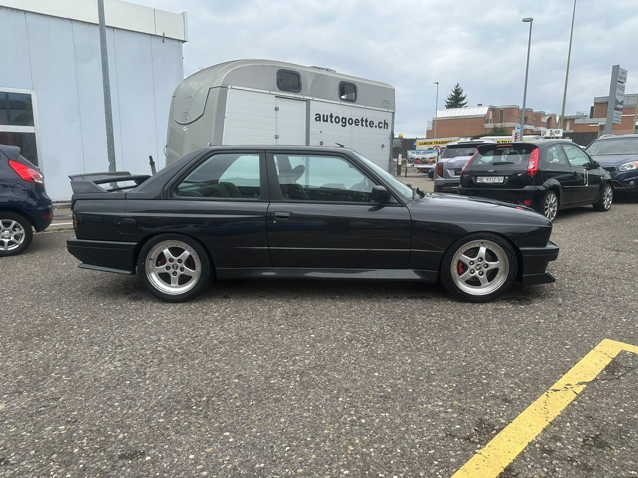 BMW M3-image-1