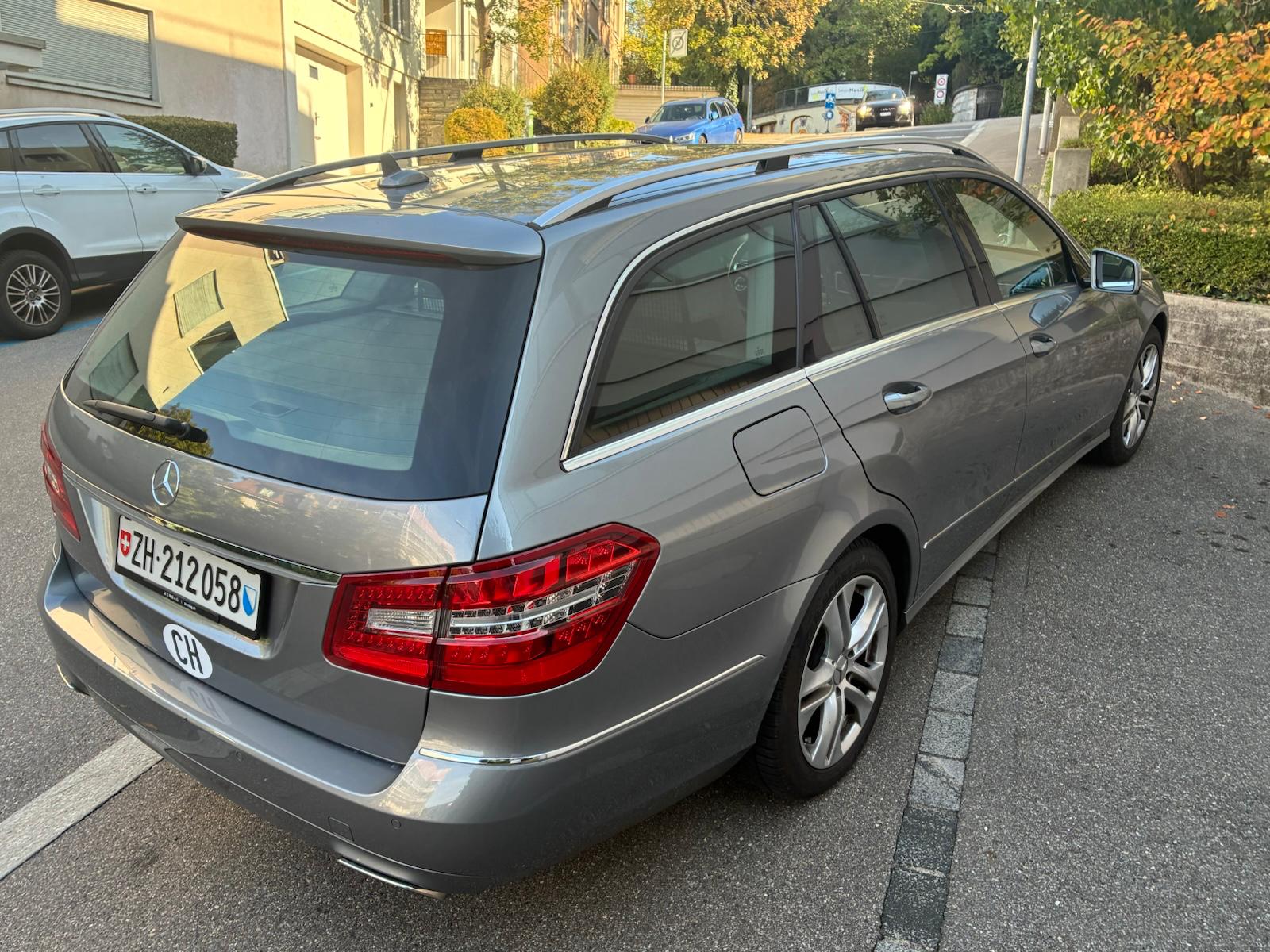 MERCEDES-BENZ E 350 CGI V6 Avantgarde BlueEFFICIENCY T-Modell-image-1