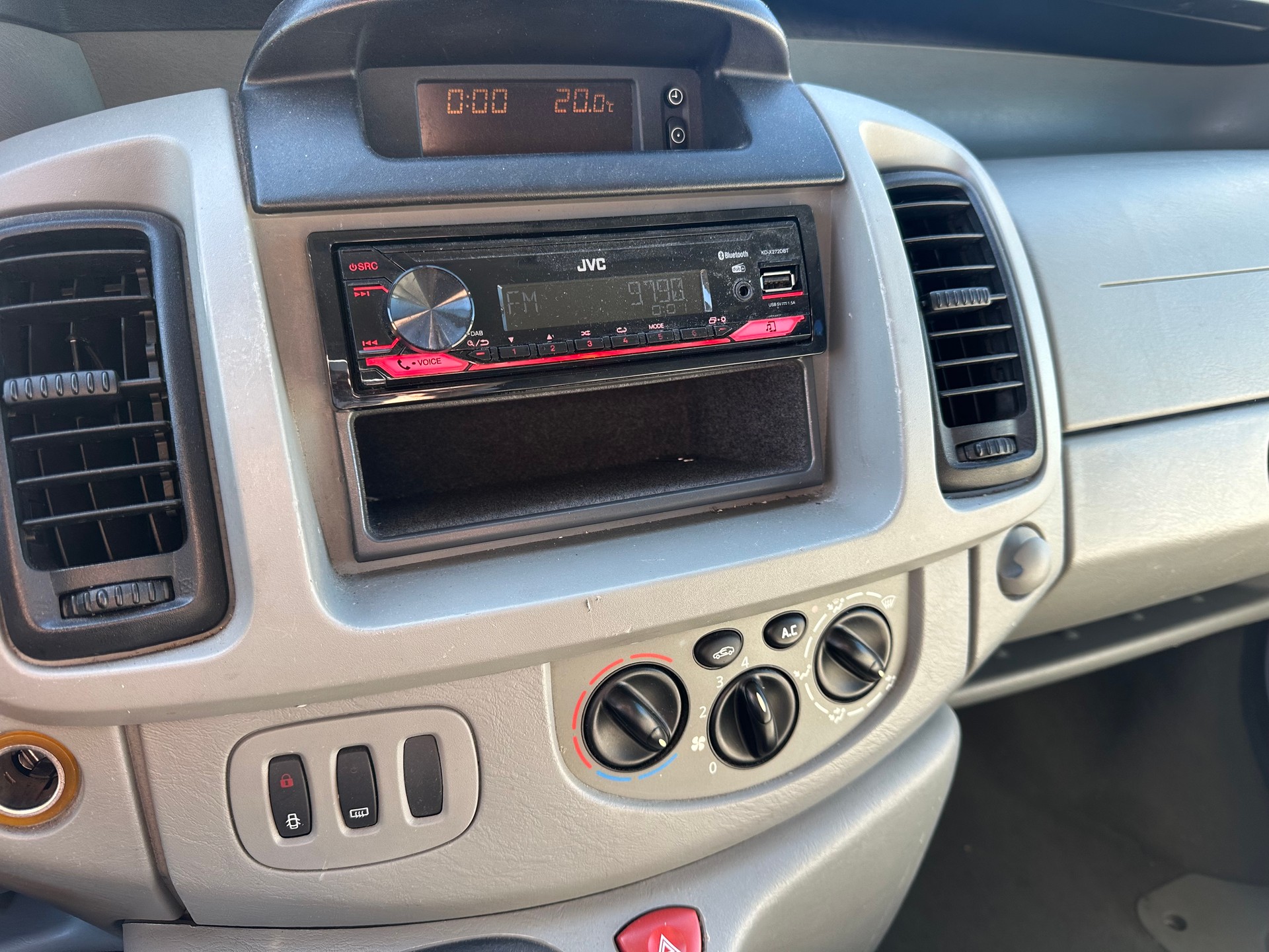 OPEL Vivaro 2.5 CDTI 2.7t-image-5