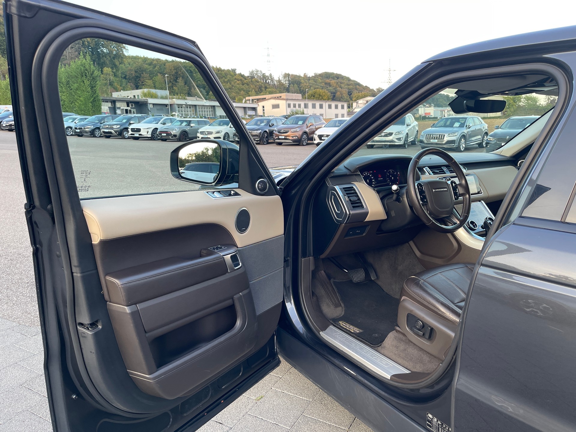 LAND ROVER Range Rover Sport 3.0 SDV6 HSE Automatic-image-6