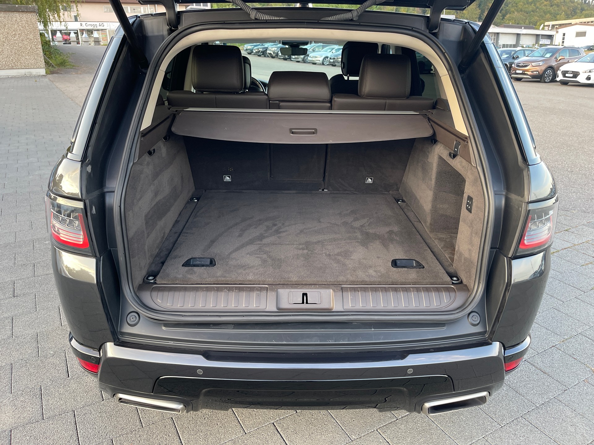 LAND ROVER Range Rover Sport 3.0 SDV6 HSE Automatic-image-14