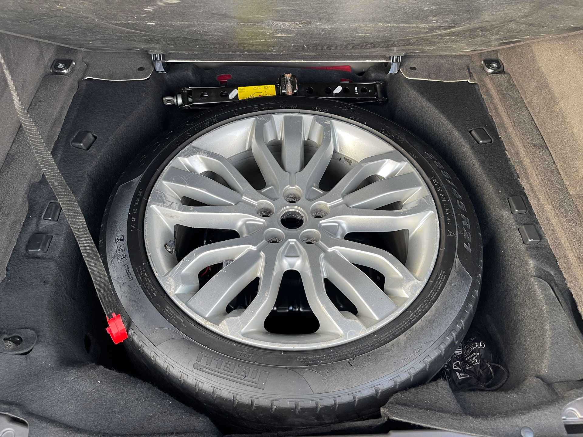LAND ROVER Range Rover Sport 3.0 SDV6 HSE Automatic-image-15