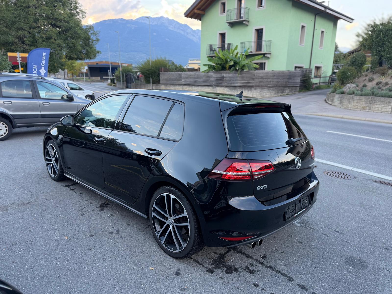 VW Golf 2.0 TDI GTD-image-5