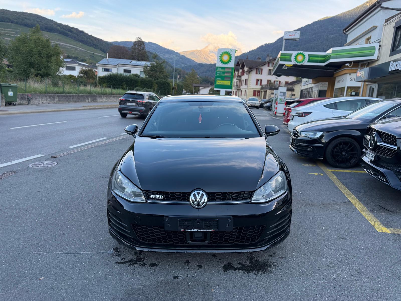 VW Golf 2.0 TDI GTD-image-1