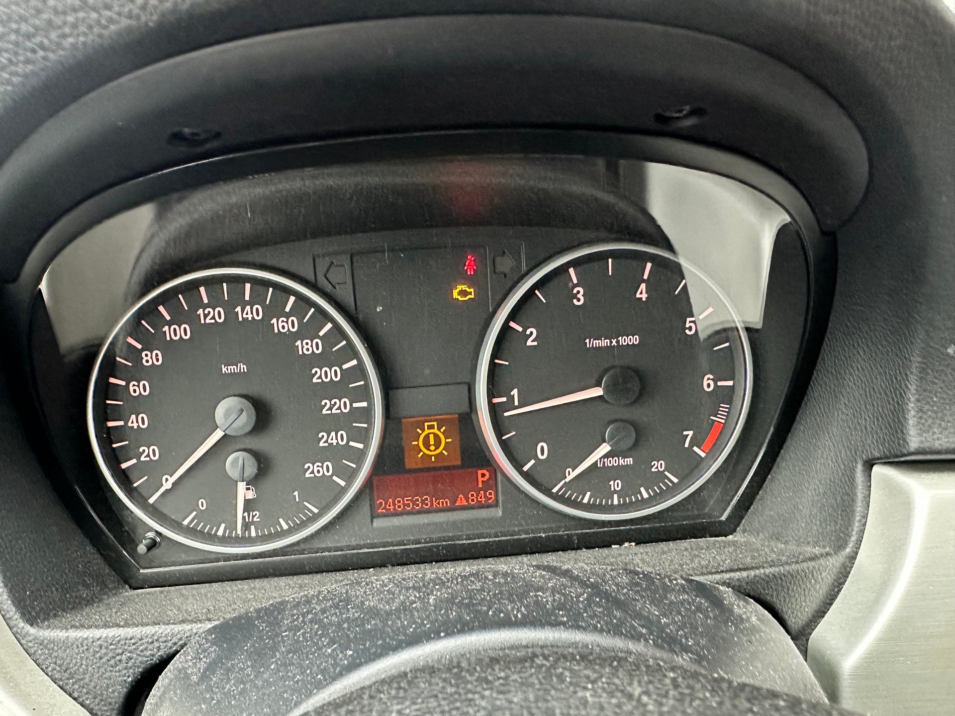 BMW 318i Access Steptronic-image-8