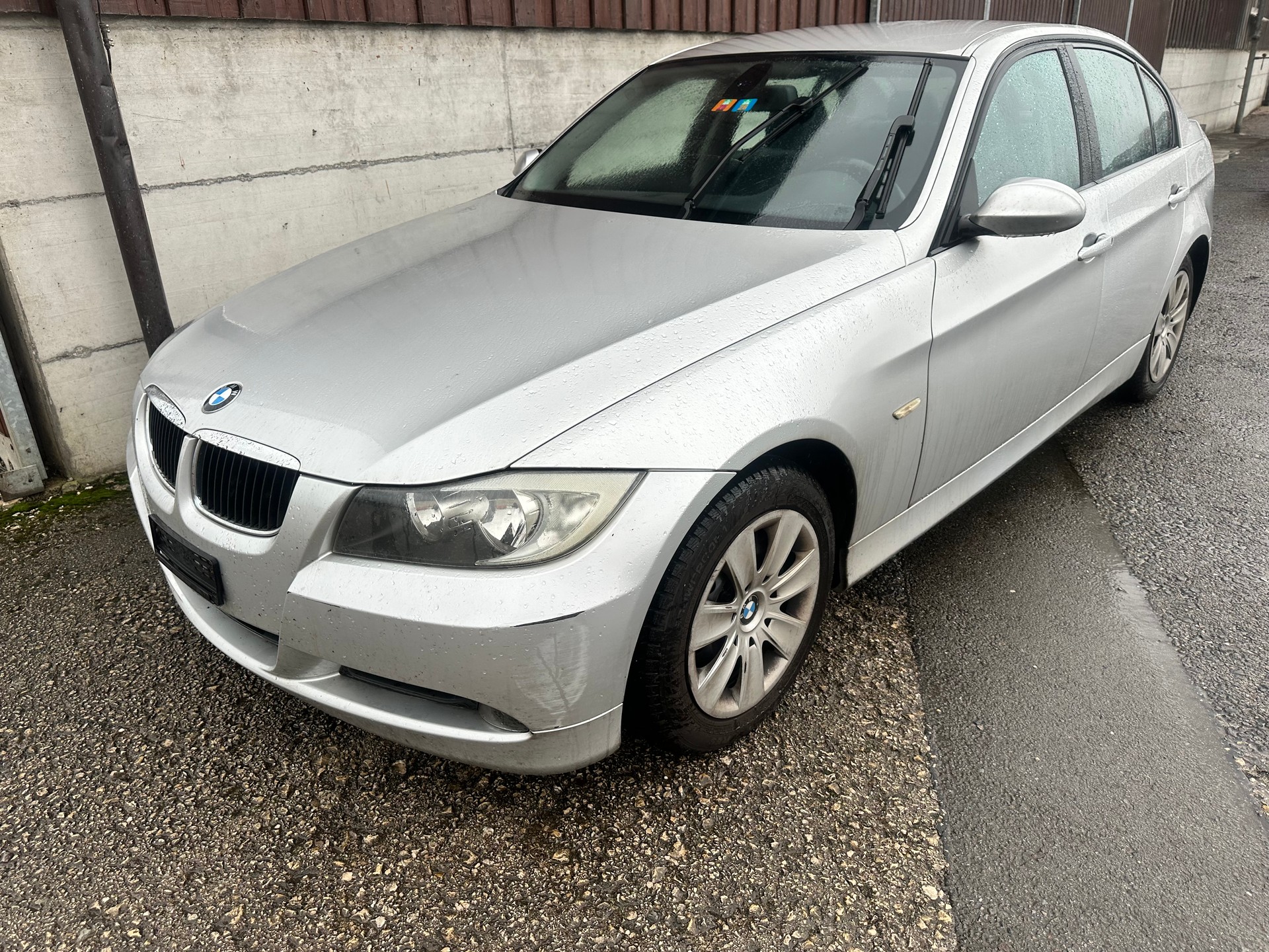BMW 318i Access Steptronic-image-0