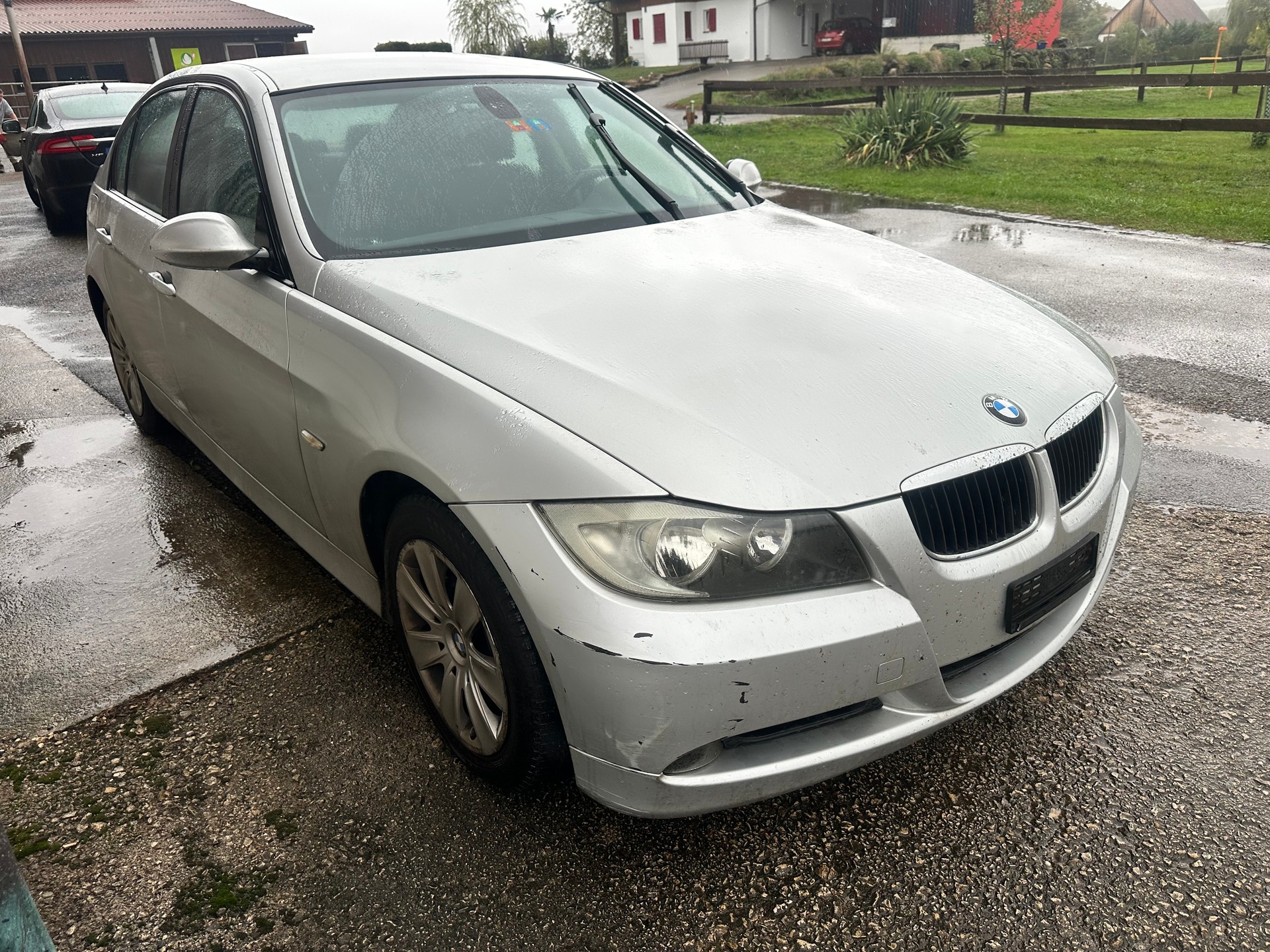 BMW 318i Access Steptronic-image-1