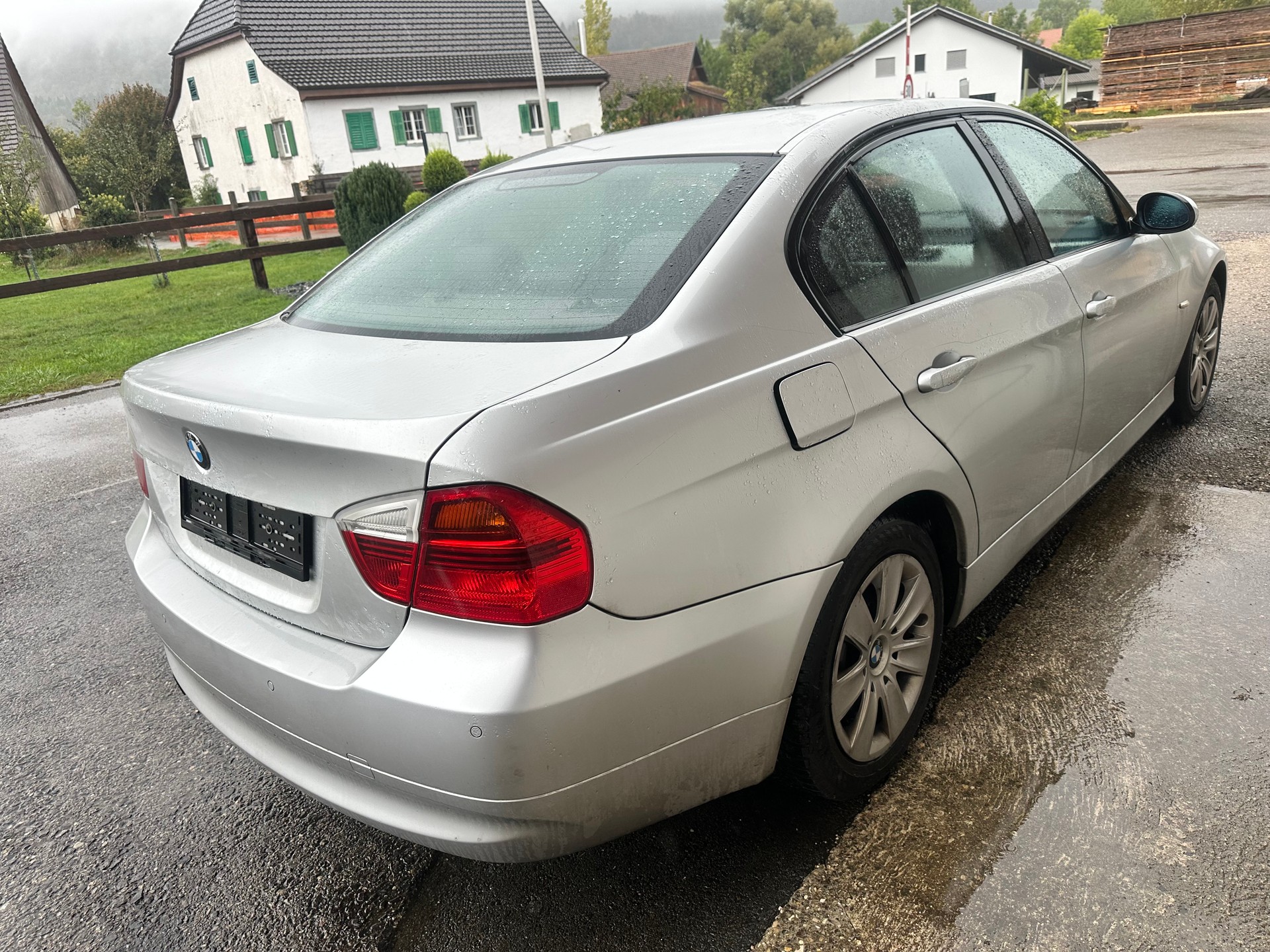 BMW 318i Access Steptronic-image-2