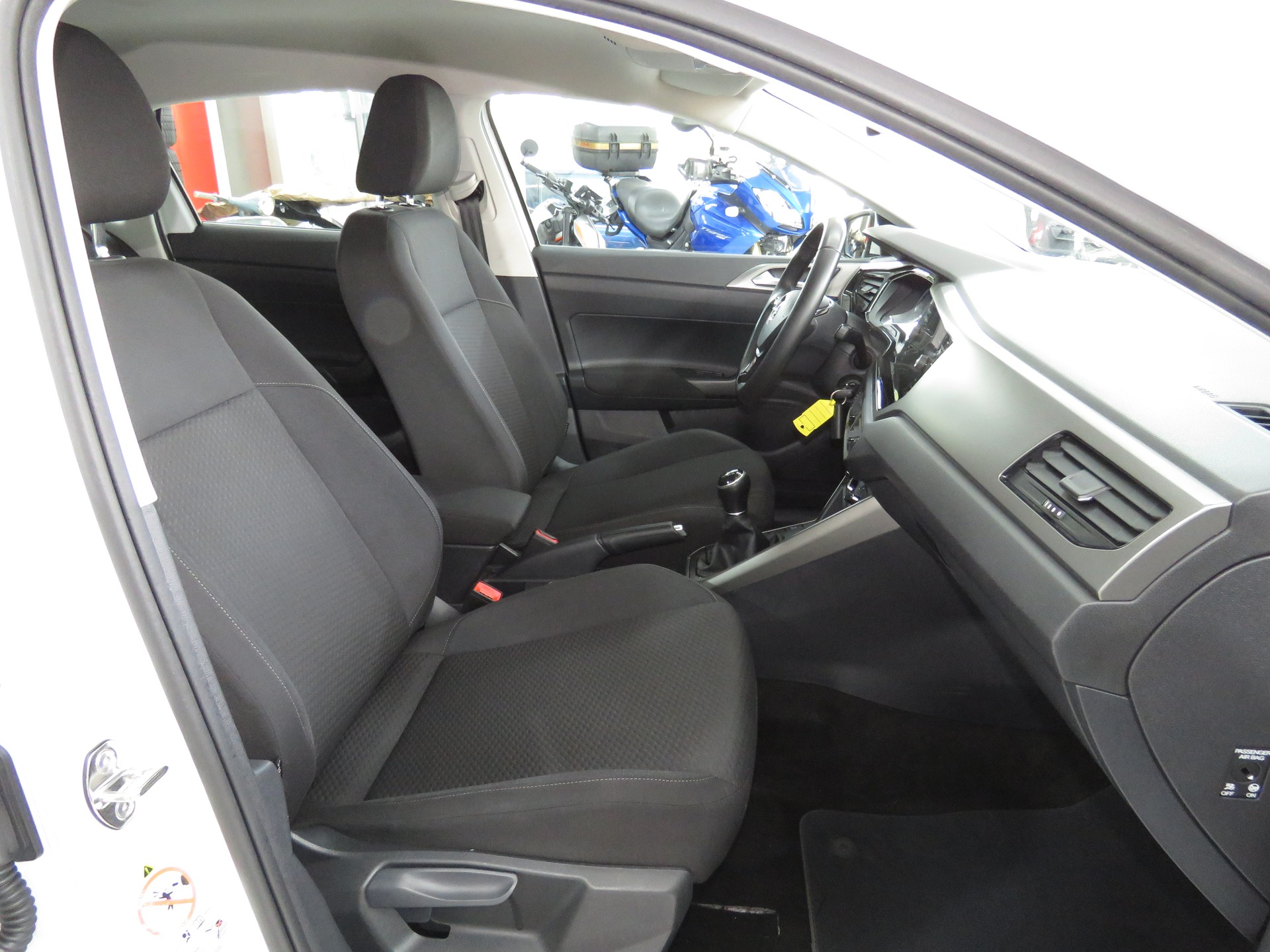 VW Polo 1.0 TSI BMT Comfortline-image-11