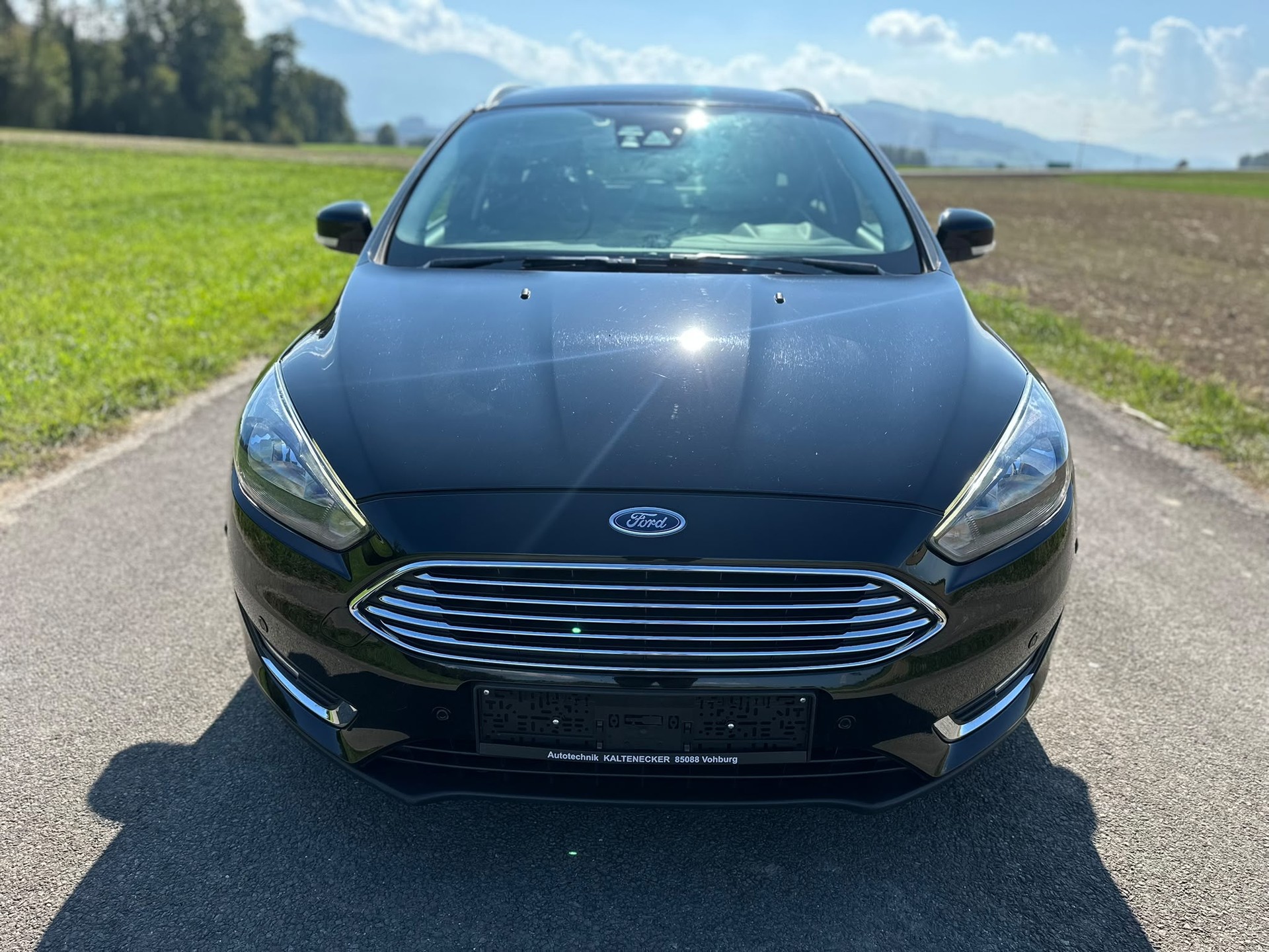 FORD Focus 1.0 SCTi Titanium Automatic-image-1