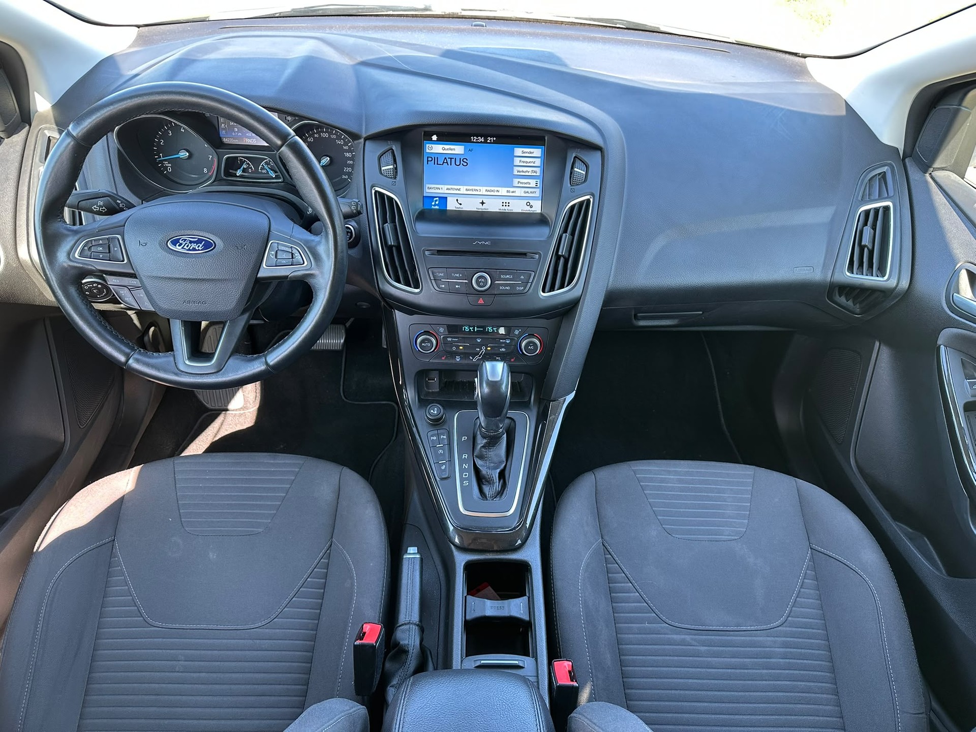 FORD Focus 1.0 SCTi Titanium Automatic-image-8