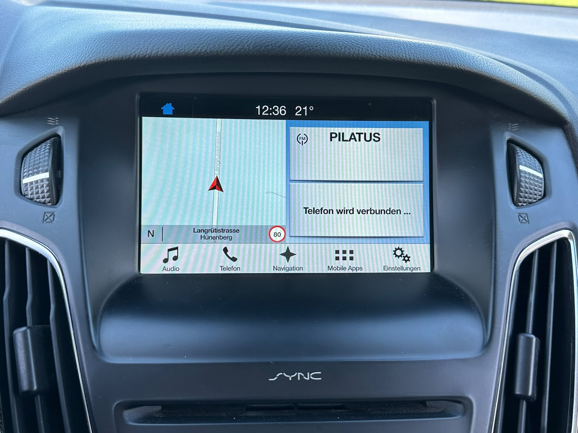 FORD Focus 1.0 SCTi Titanium Automatic-image-17