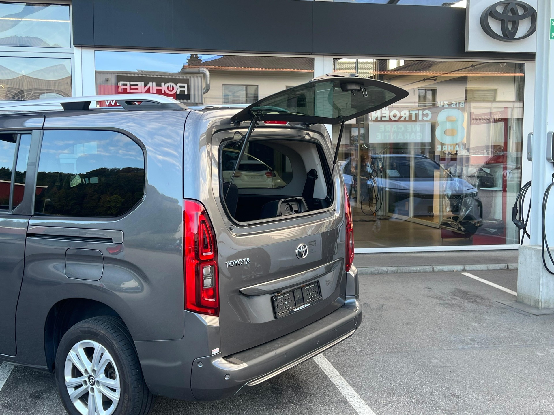 TOYOTA Proace City Verso L2 1.5 HDi 130 Trend-image-8