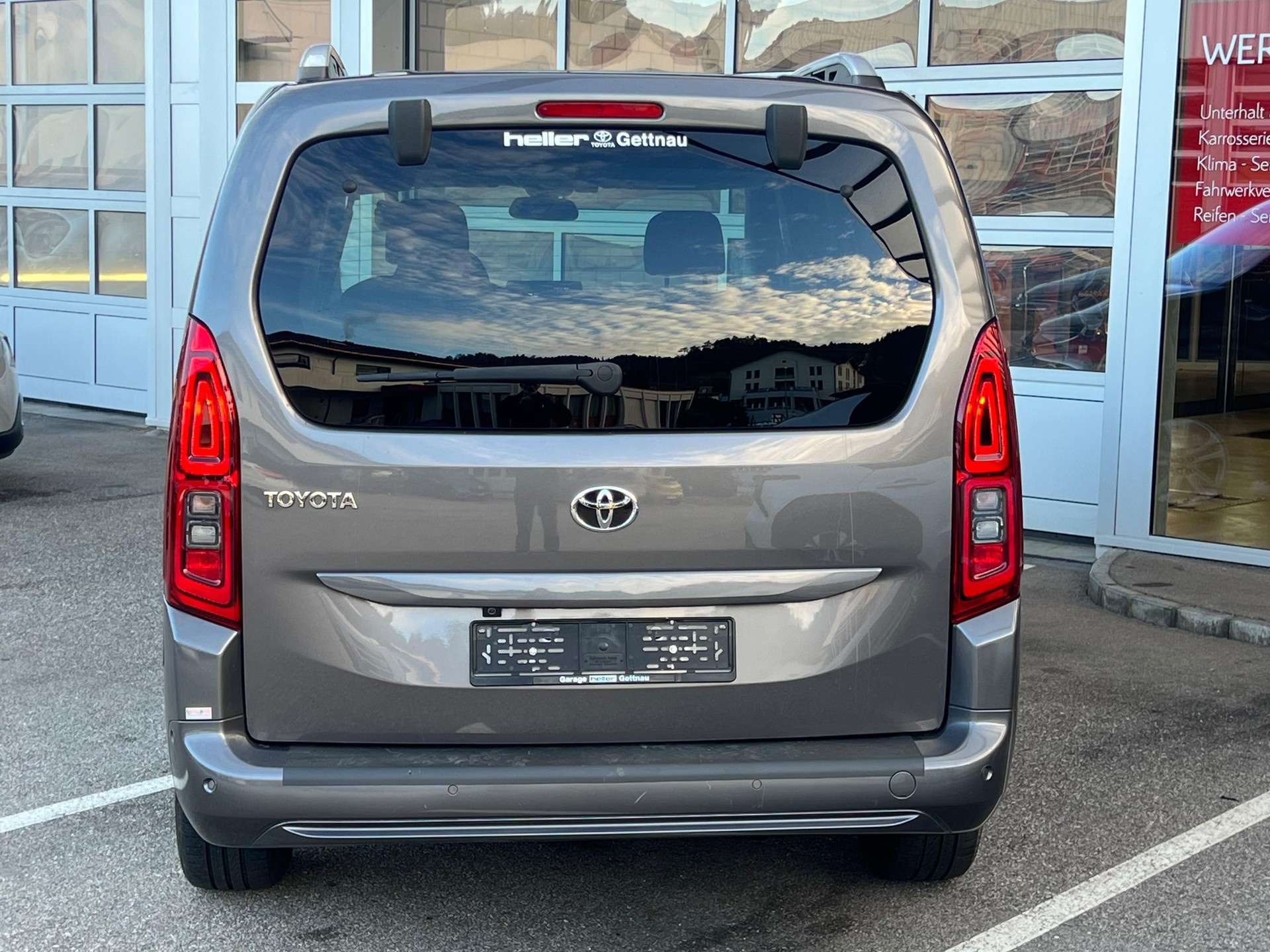 TOYOTA Proace City Verso L2 1.5 HDi 130 Trend-image-6