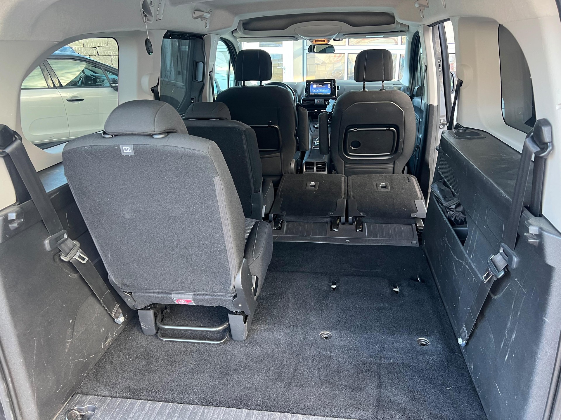 TOYOTA Proace City Verso L2 1.5 HDi 130 Trend-image-10