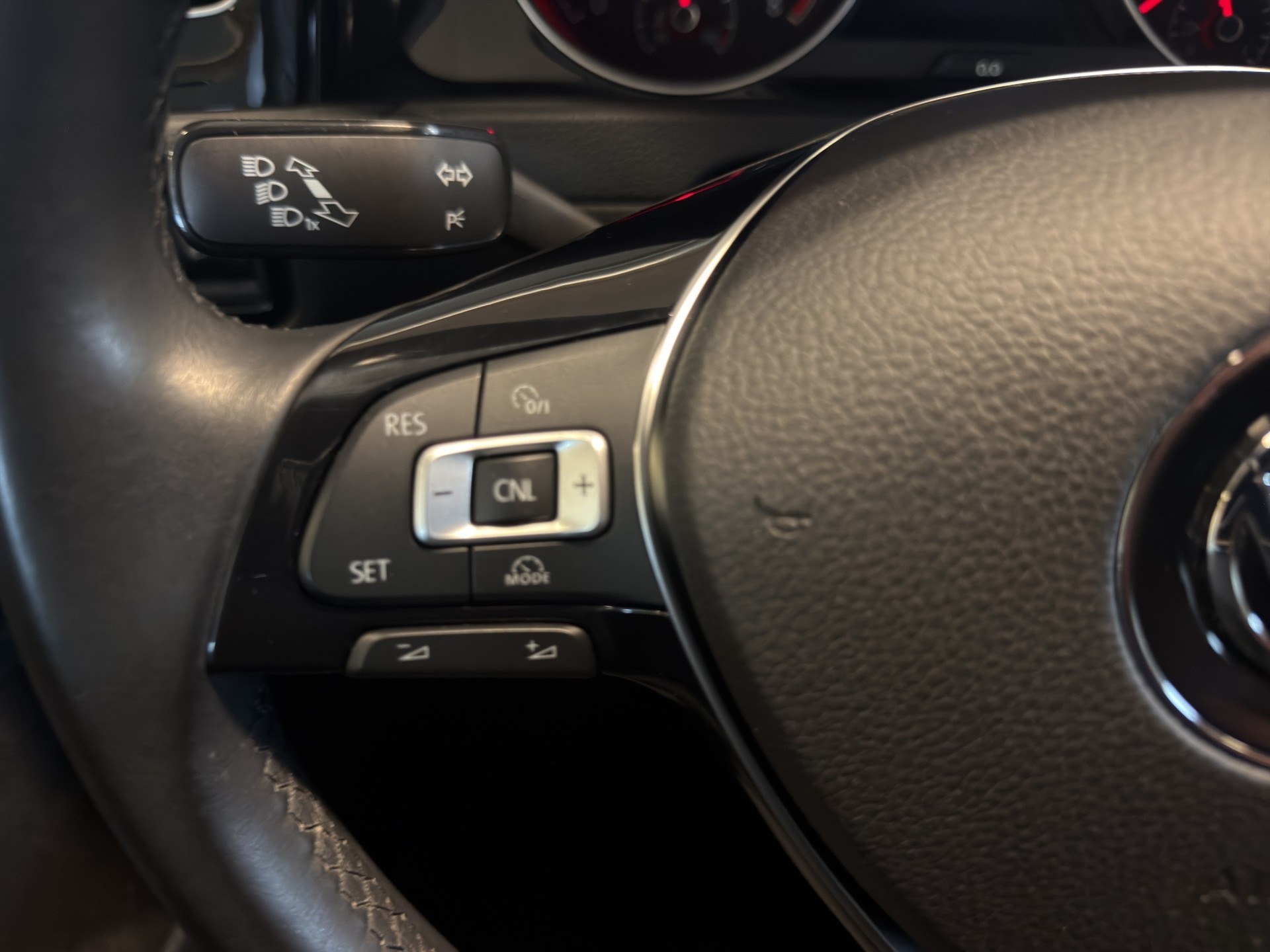 VW Golf 1.4 TSI Highline DSG*NEUWERTIG*NUR 24000 KM*-image-14