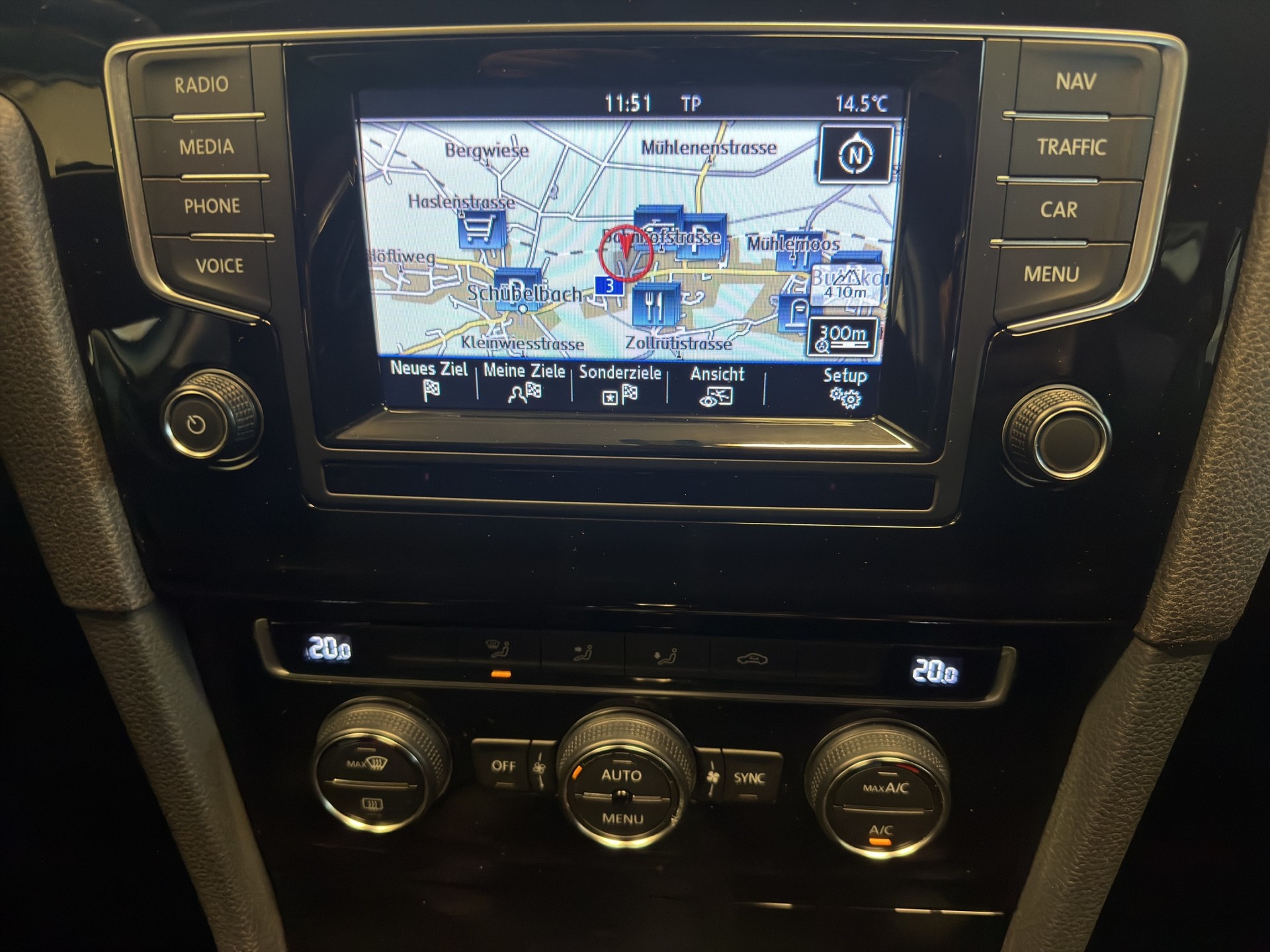 VW Golf 1.4 TSI Highline DSG*NEUWERTIG*NUR 24000 KM*-image-9