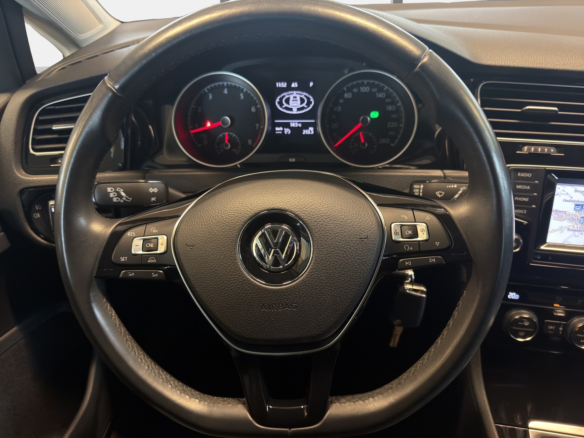 VW Golf 1.4 TSI Highline DSG*NEUWERTIG*NUR 24000 KM*-image-12