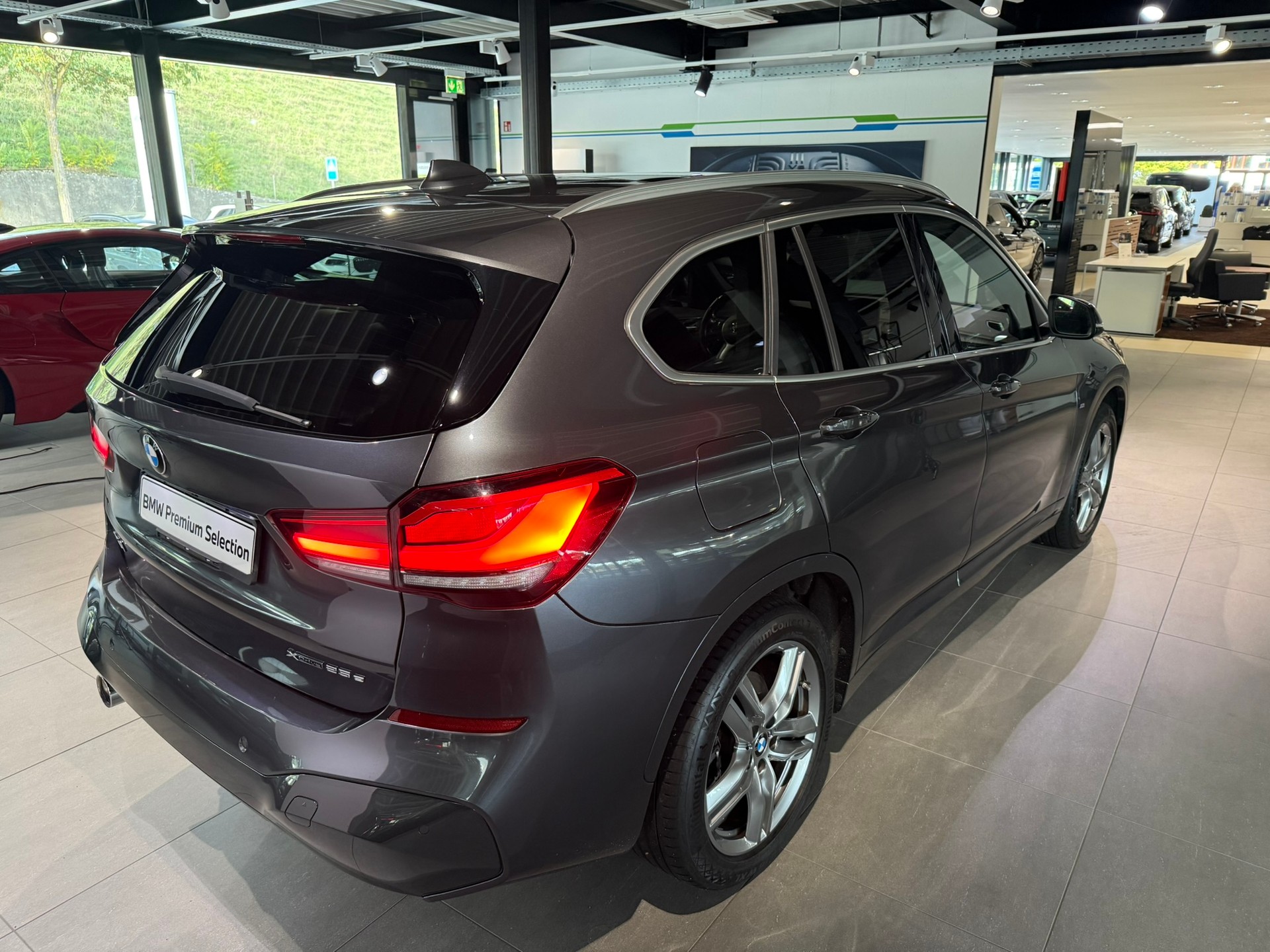 BMW X1 xDrive 25e M Sport Steptronic-image-4