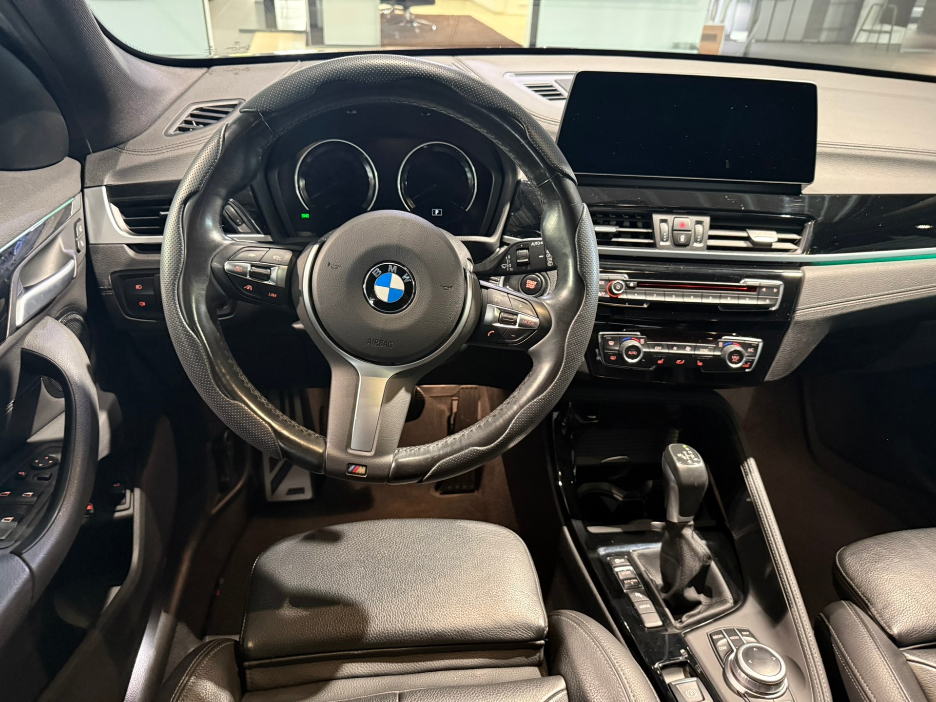 BMW X1 xDrive 25e M Sport Steptronic-image-18
