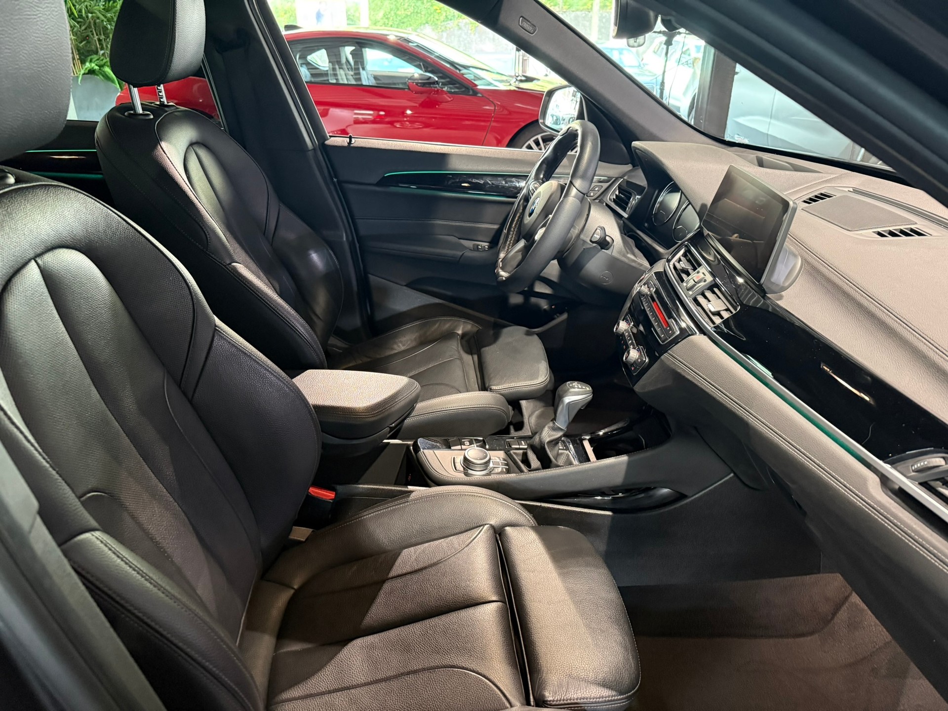 BMW X1 xDrive 25e M Sport Steptronic-image-12