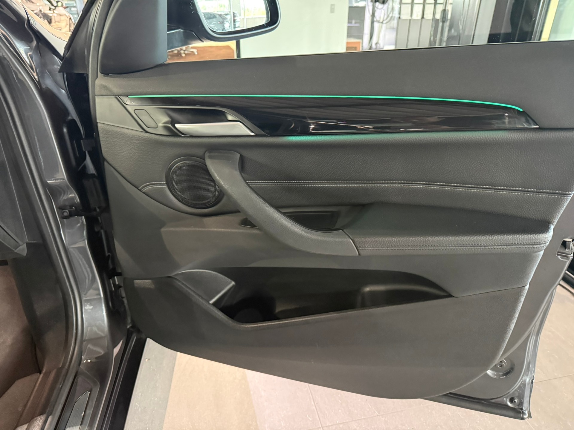 BMW X1 xDrive 25e M Sport Steptronic-image-15