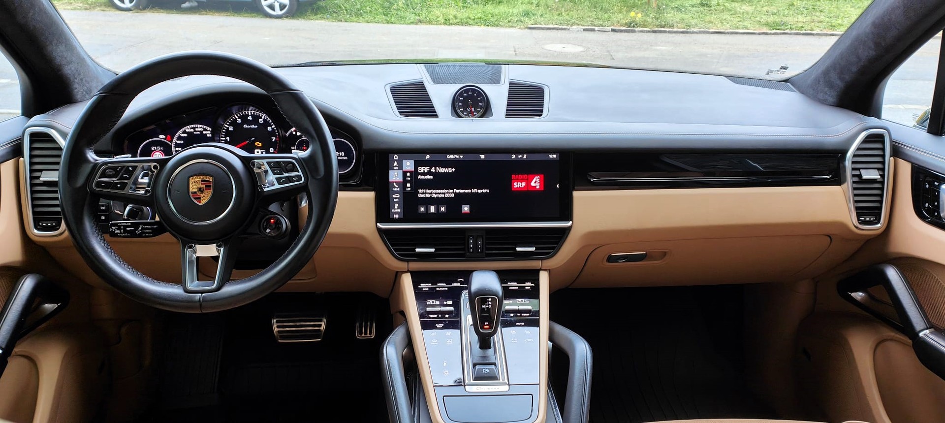 PORSCHE Cayenne Turbo-image-10