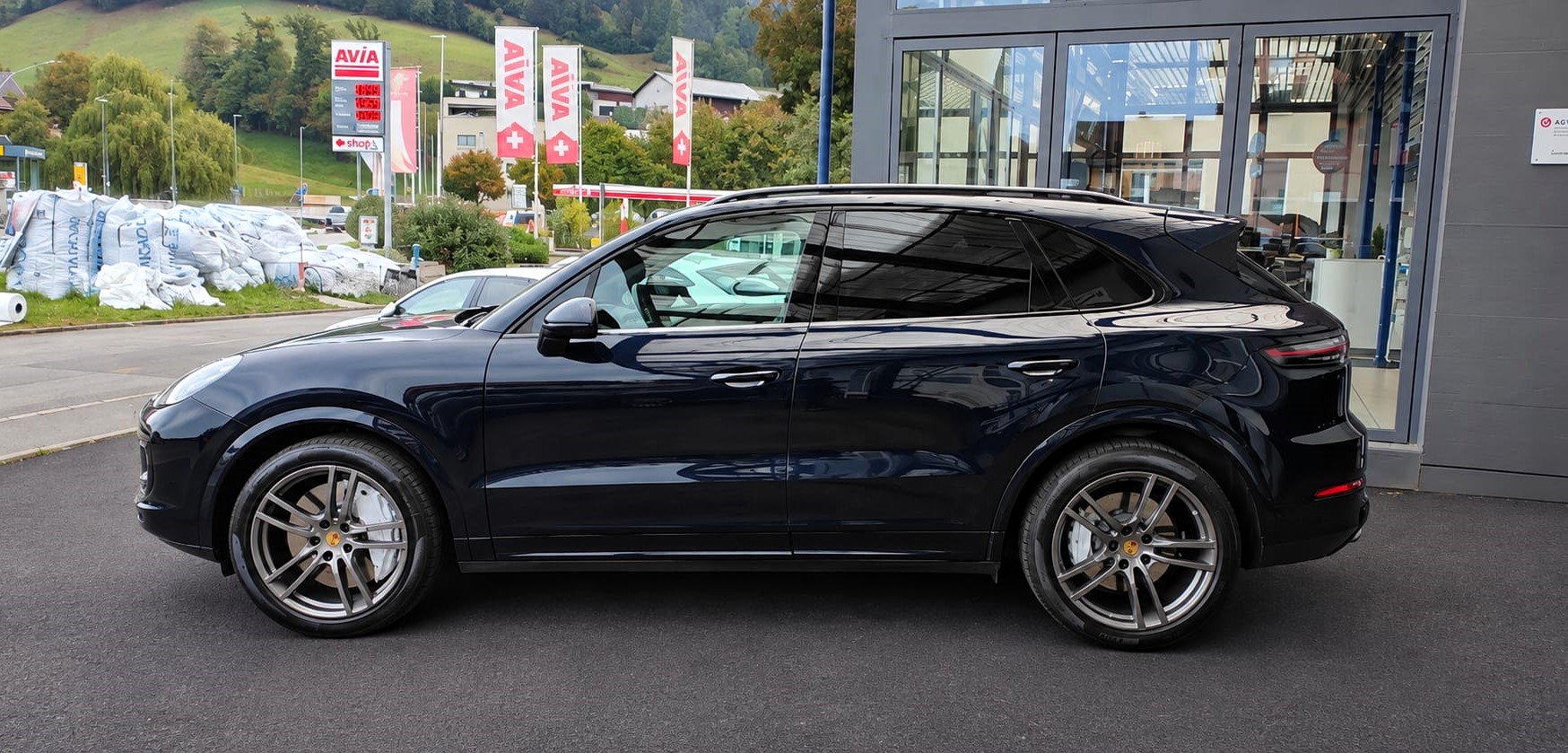 PORSCHE Cayenne Turbo-image-6