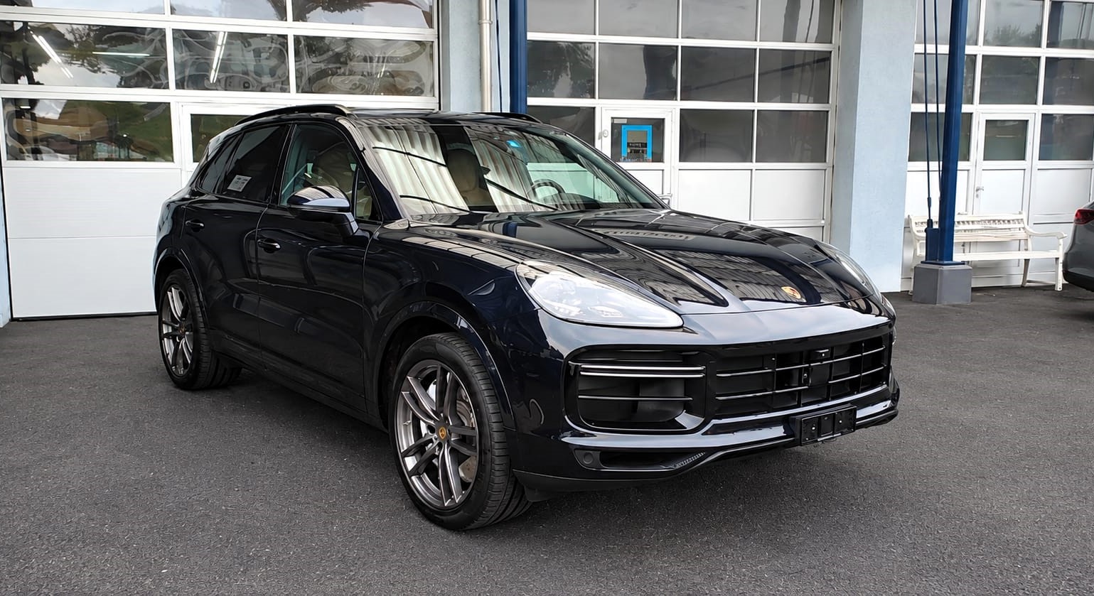 PORSCHE Cayenne Turbo-image-3