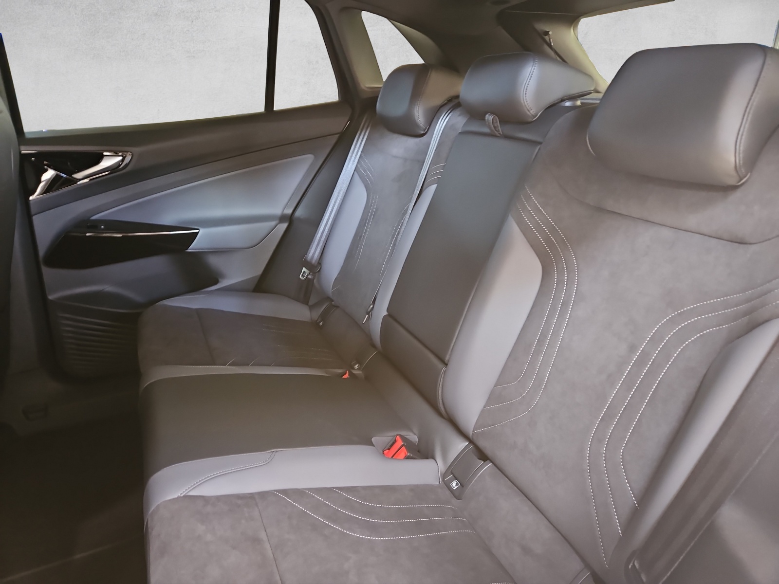 VW ID.4 Pro Performance 77 kWh Life Plus-image-7