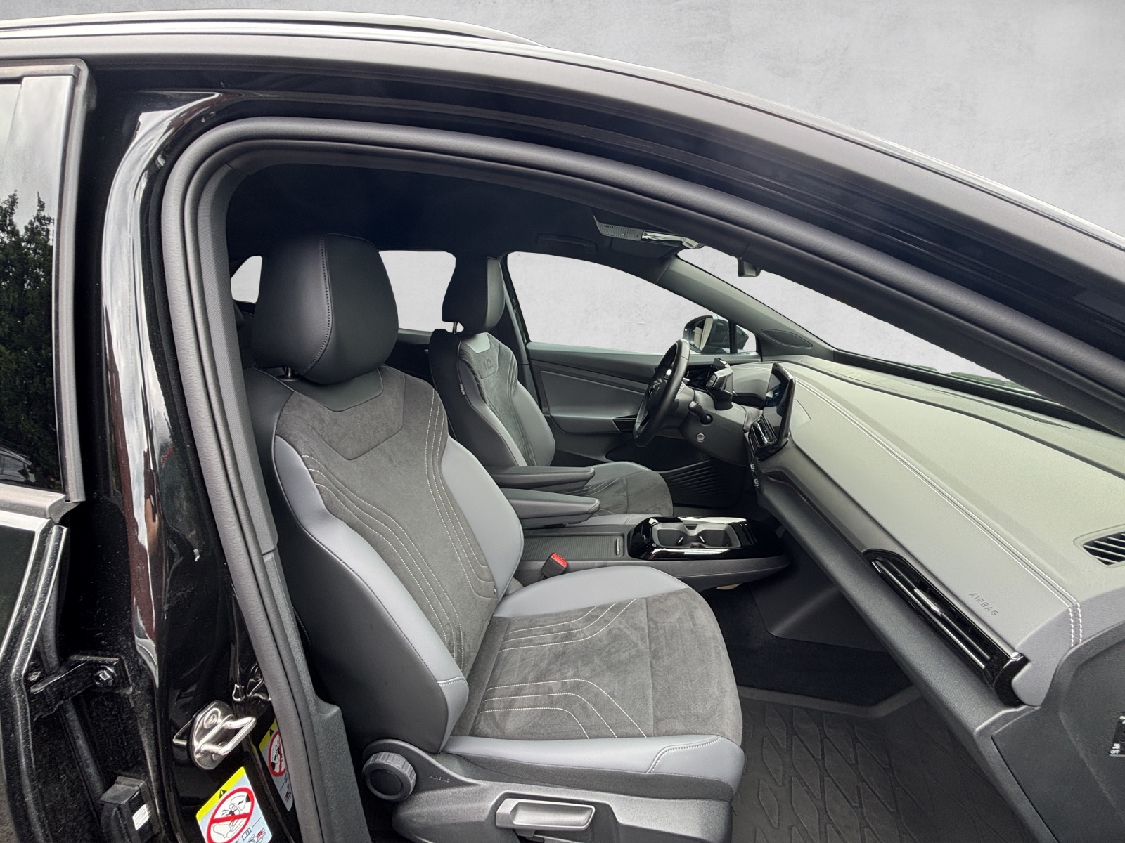 VW ID.4 Pro Performance 77 kWh Life Plus-image-12