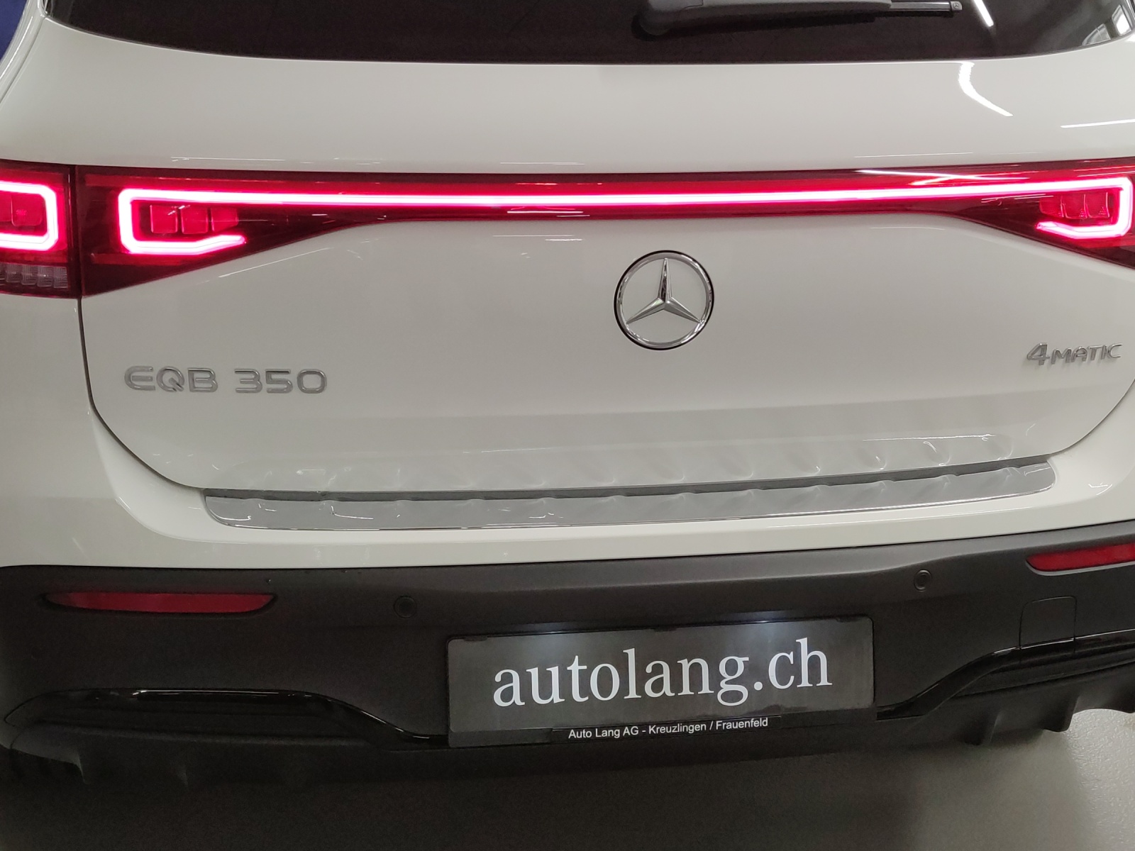 MERCEDES-BENZ EQB 350 AMG Line 4Matic Swiss Star-image-10