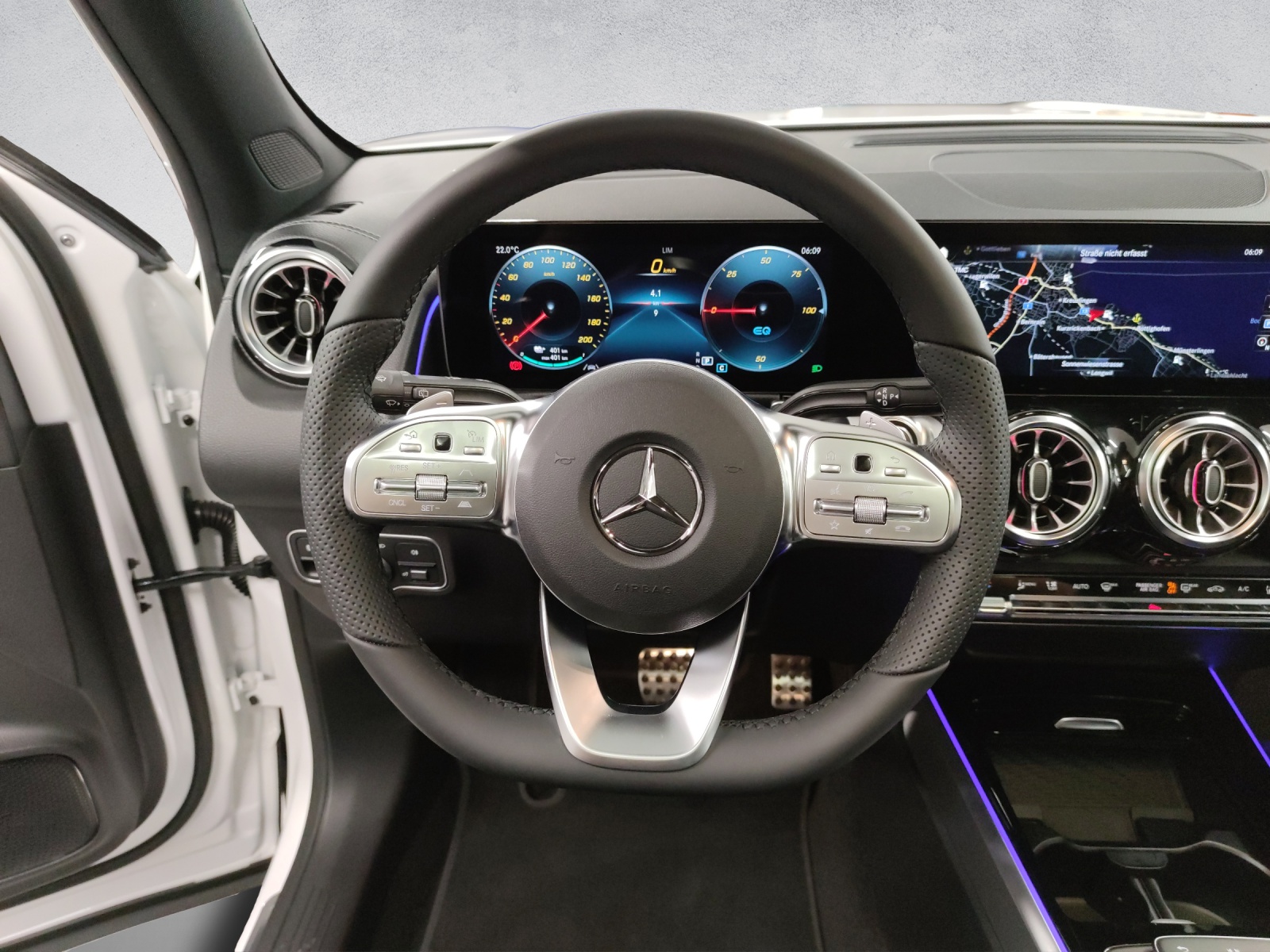 MERCEDES-BENZ EQB 350 AMG Line 4Matic Swiss Star-image-11